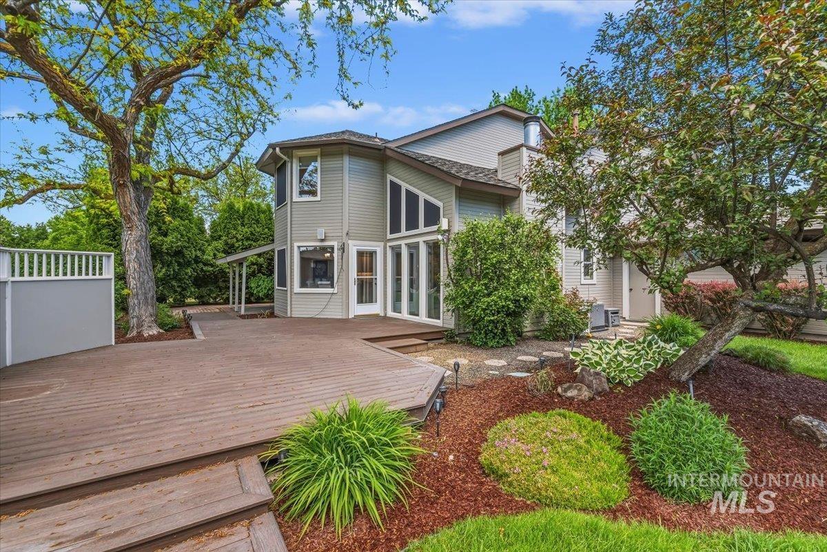 10070 Ironclad Court, Boise, Idaho 83704, 4 Bedrooms, 3 Bathrooms, Residential For Sale, Price $599,700, 98986146