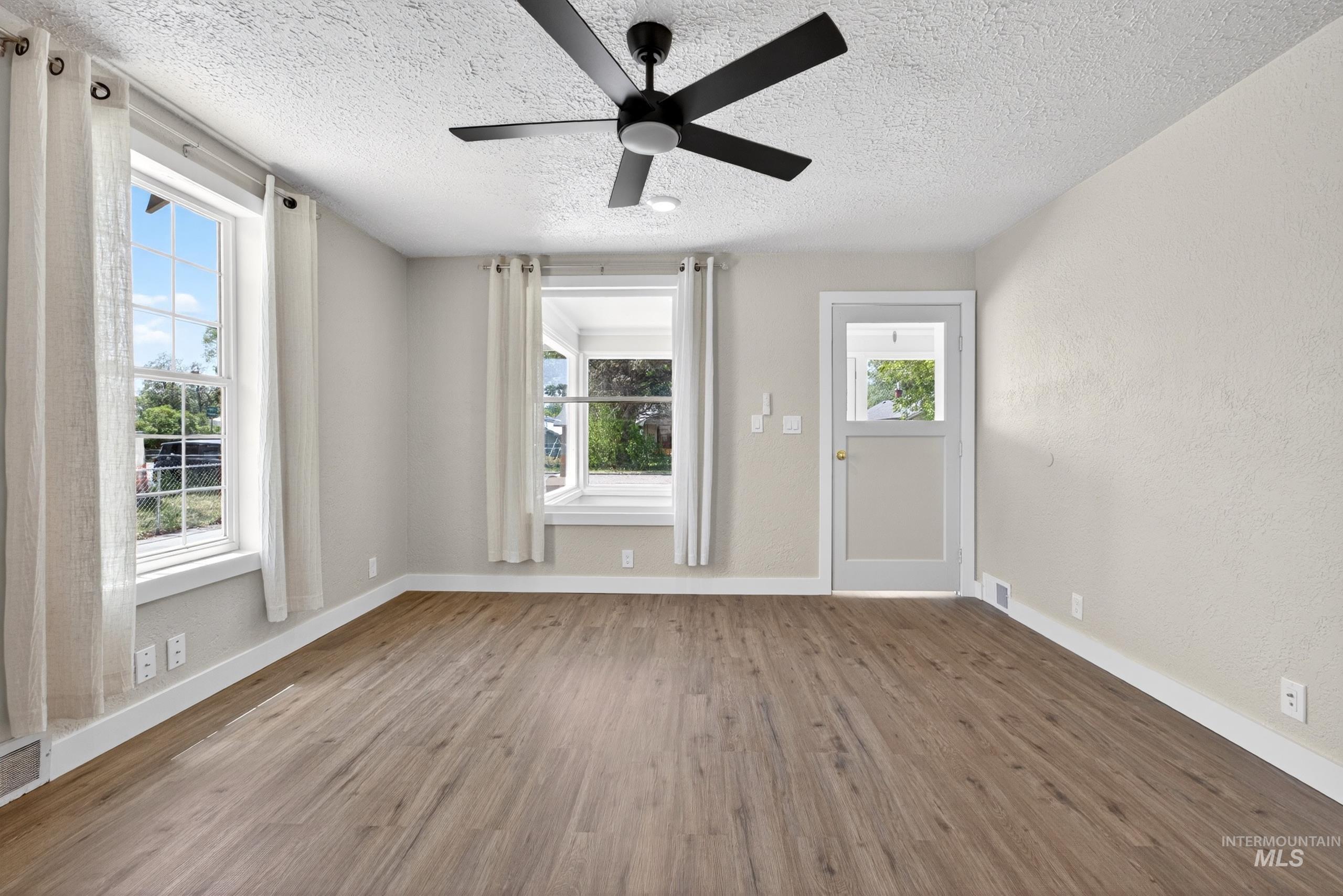320 S Elder St, Nampa, Idaho 83686, 2 Bedrooms, 1 Bathroom, Residential For Sale, Price $324,900, 98986147
