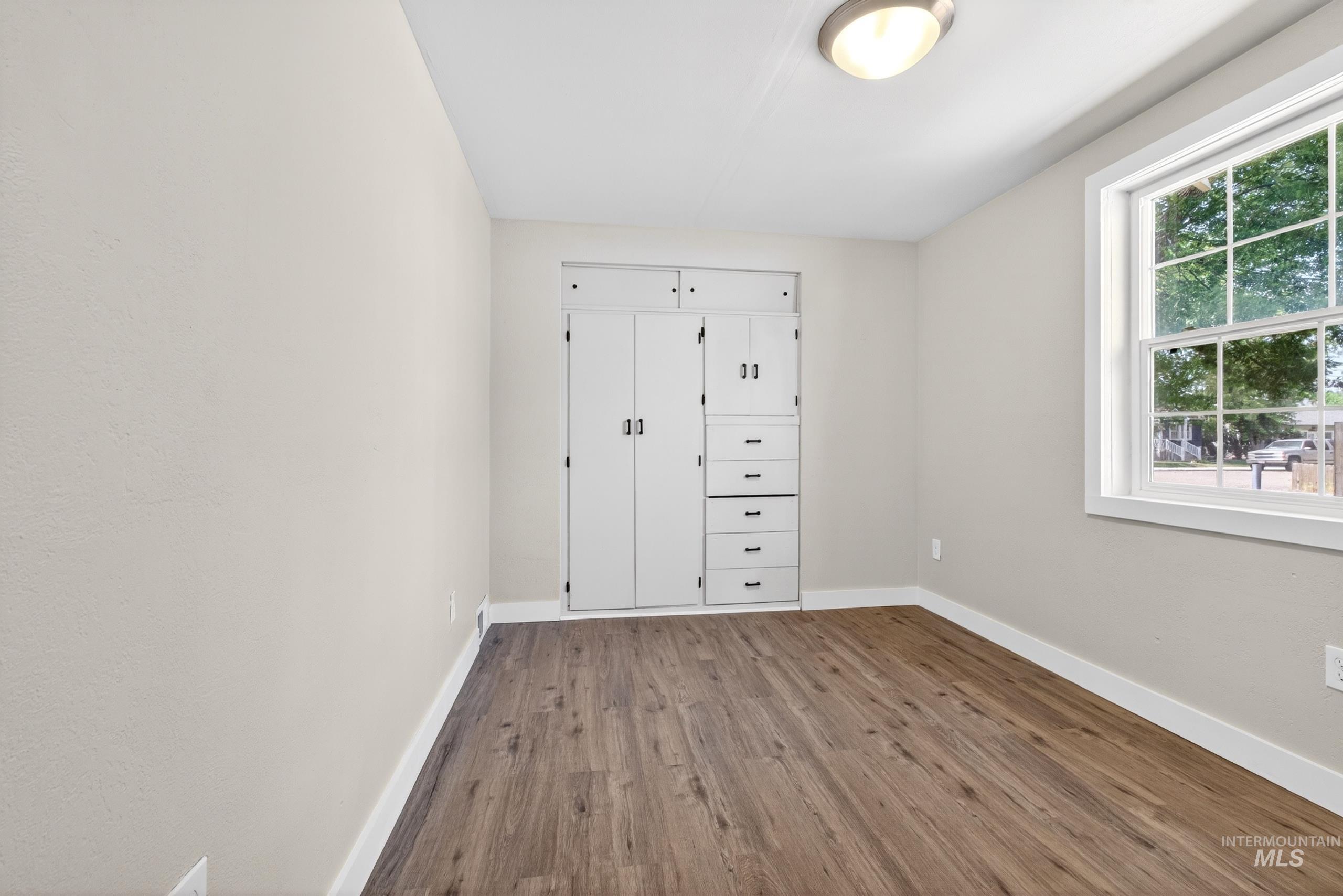 320 S Elder St, Nampa, Idaho 83686, 2 Bedrooms, 1 Bathroom, Residential For Sale, Price $324,900, 98986147