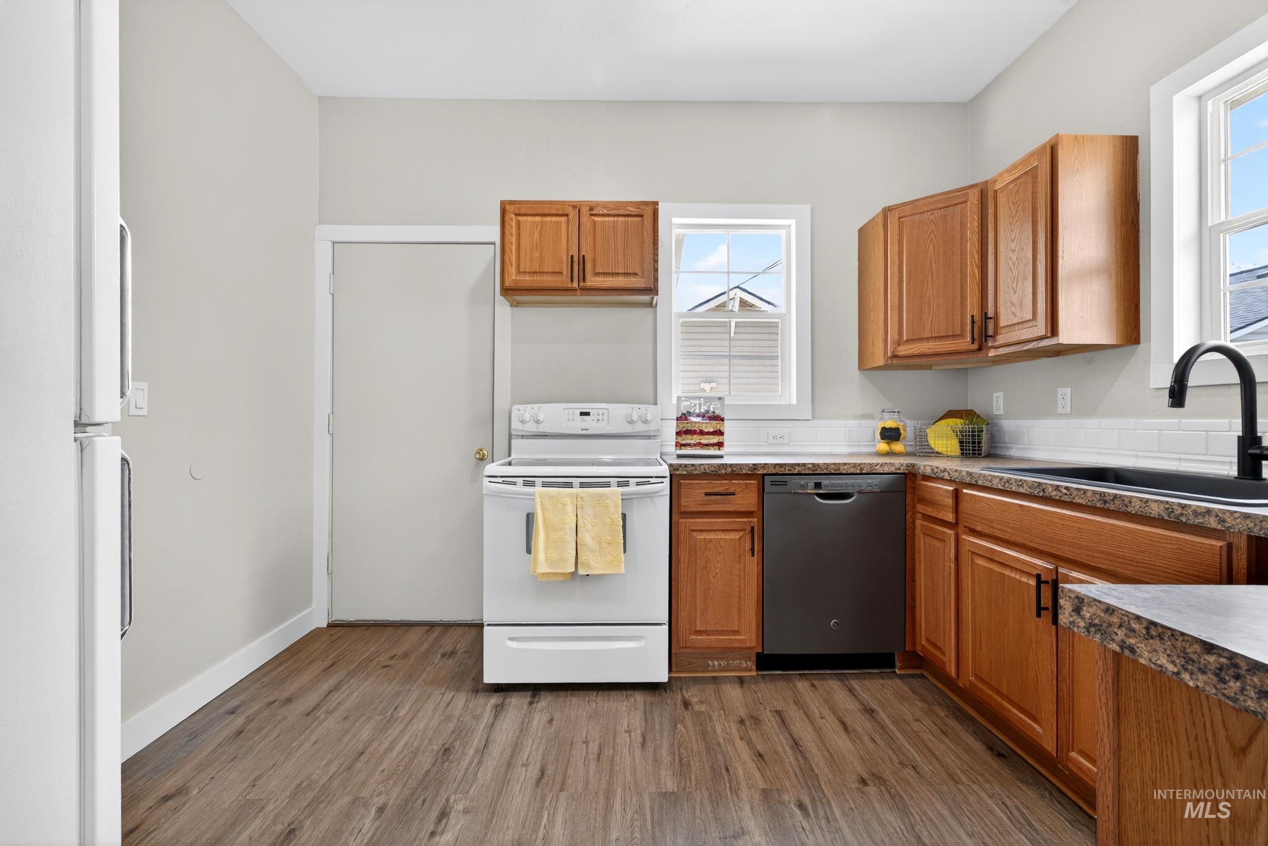 320 S Elder St, Nampa, Idaho 83686, 2 Bedrooms, 1 Bathroom, Residential For Sale, Price $324,900, 98986147