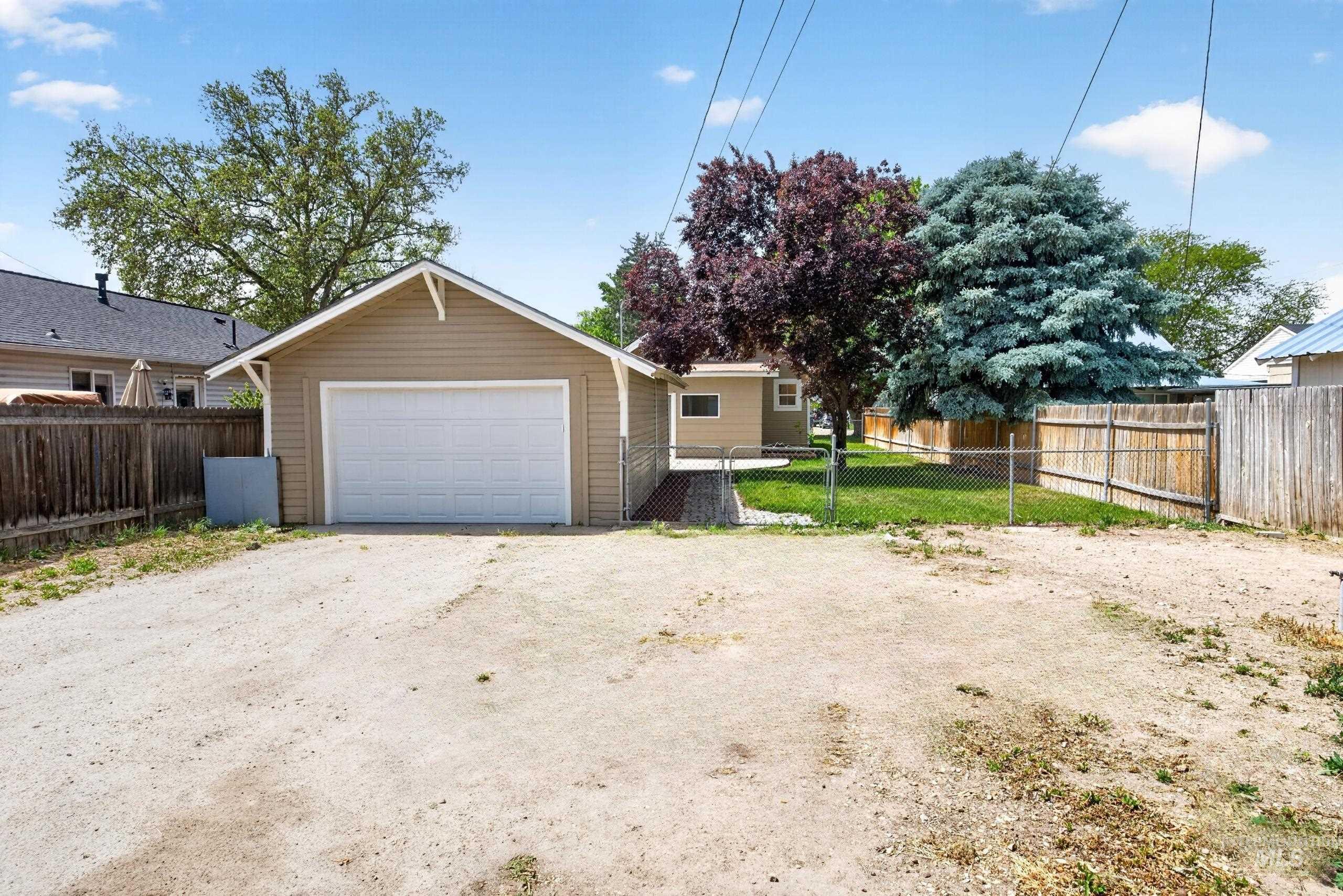 320 S Elder St, Nampa, Idaho 83686, 2 Bedrooms, 1 Bathroom, Residential For Sale, Price $324,900, 98986147