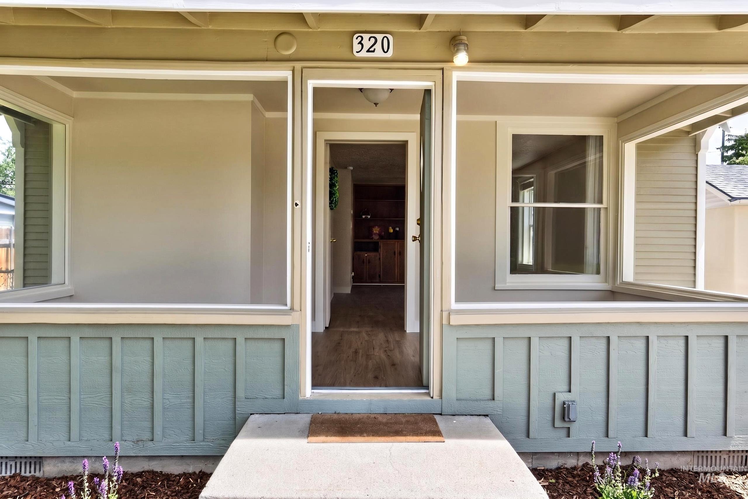 320 S Elder St, Nampa, Idaho 83686, 2 Bedrooms, 1 Bathroom, Residential For Sale, Price $324,900, 98986147