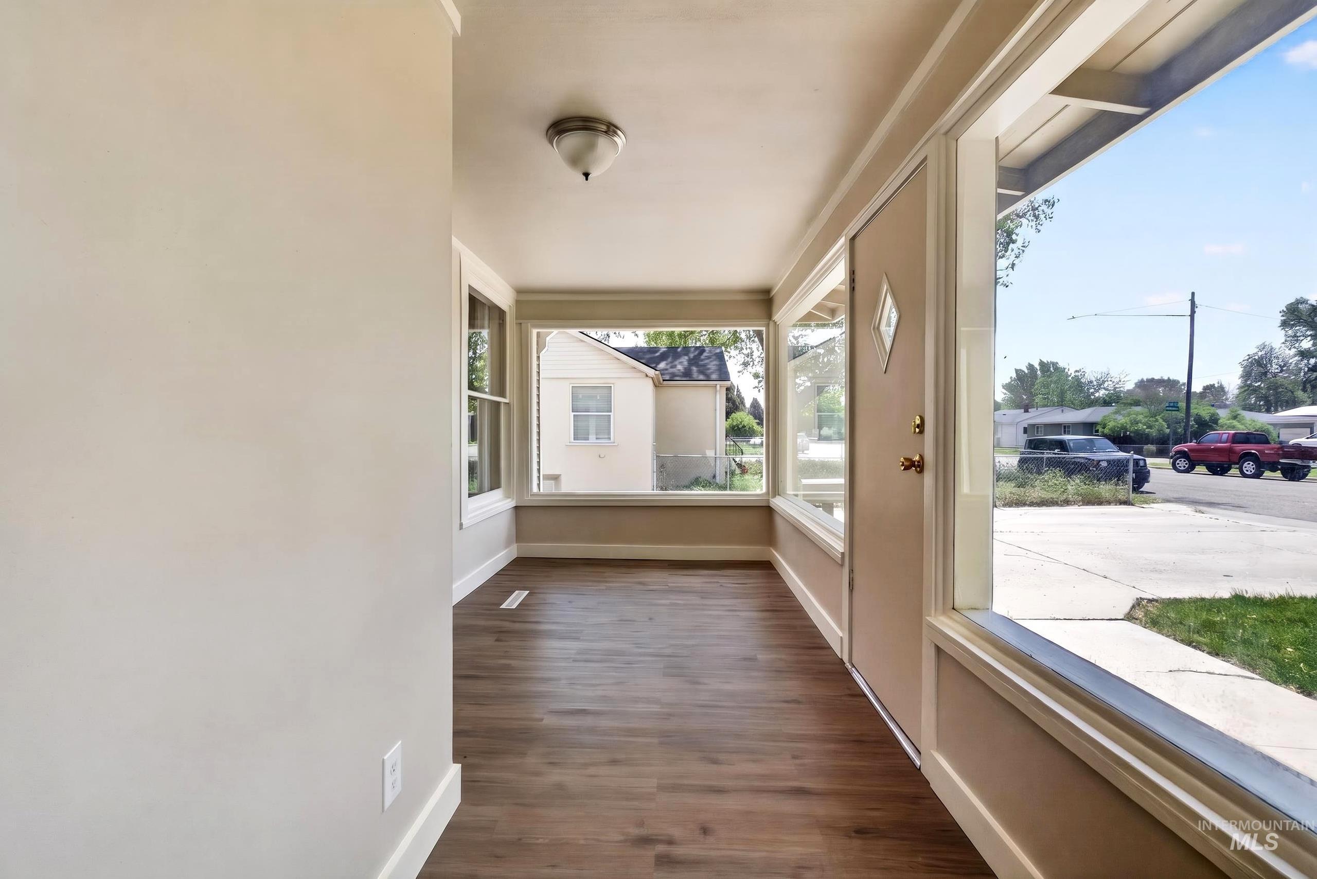 320 S Elder St, Nampa, Idaho 83686, 2 Bedrooms, 1 Bathroom, Residential For Sale, Price $324,900, 98986147