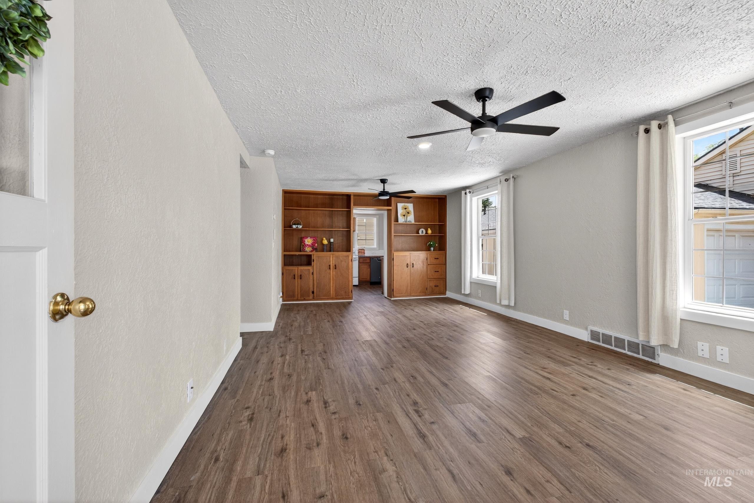 320 S Elder St, Nampa, Idaho 83686, 2 Bedrooms, 1 Bathroom, Residential For Sale, Price $324,900, 98986147