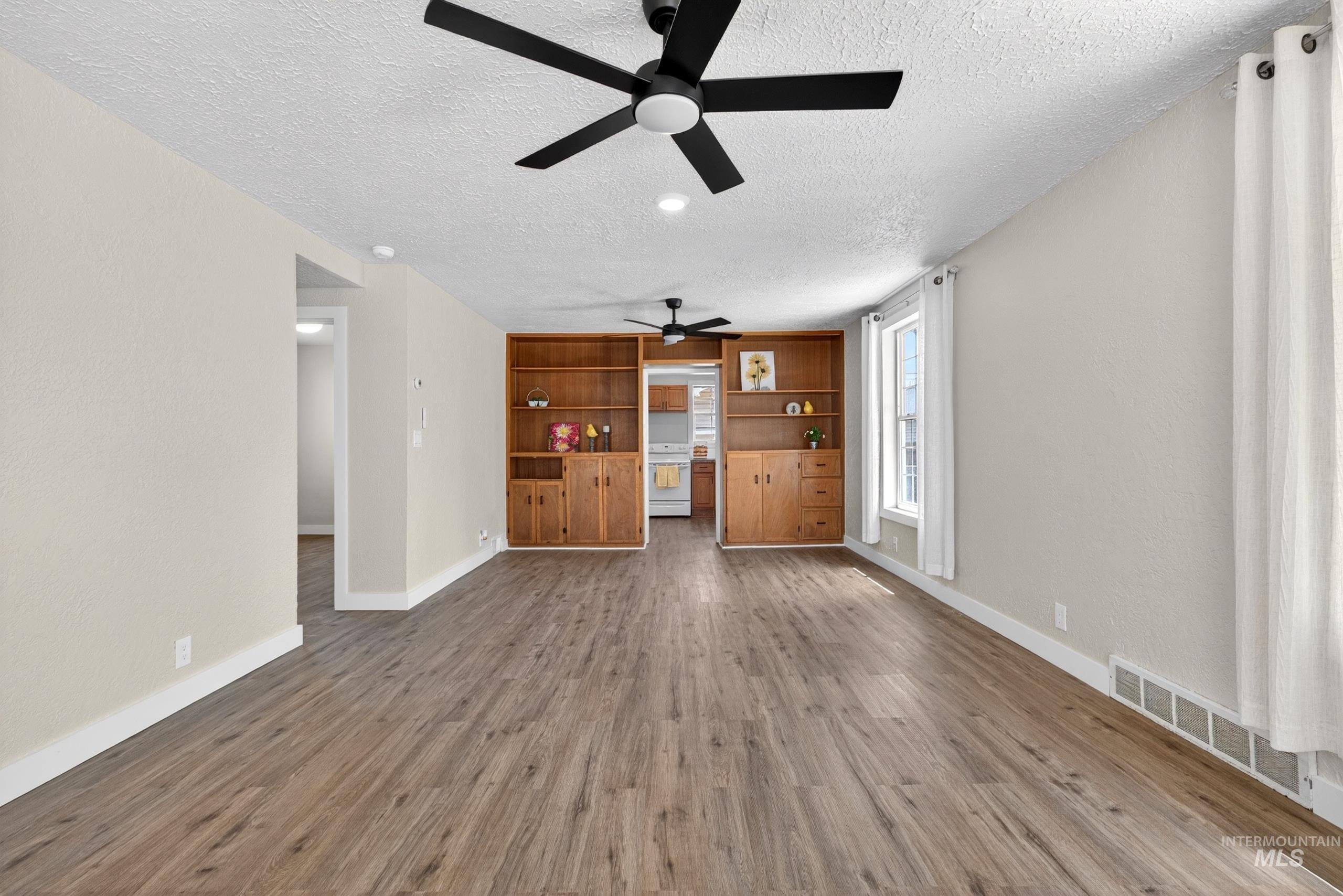 320 S Elder St, Nampa, Idaho 83686, 2 Bedrooms, 1 Bathroom, Residential For Sale, Price $324,900, 98986147