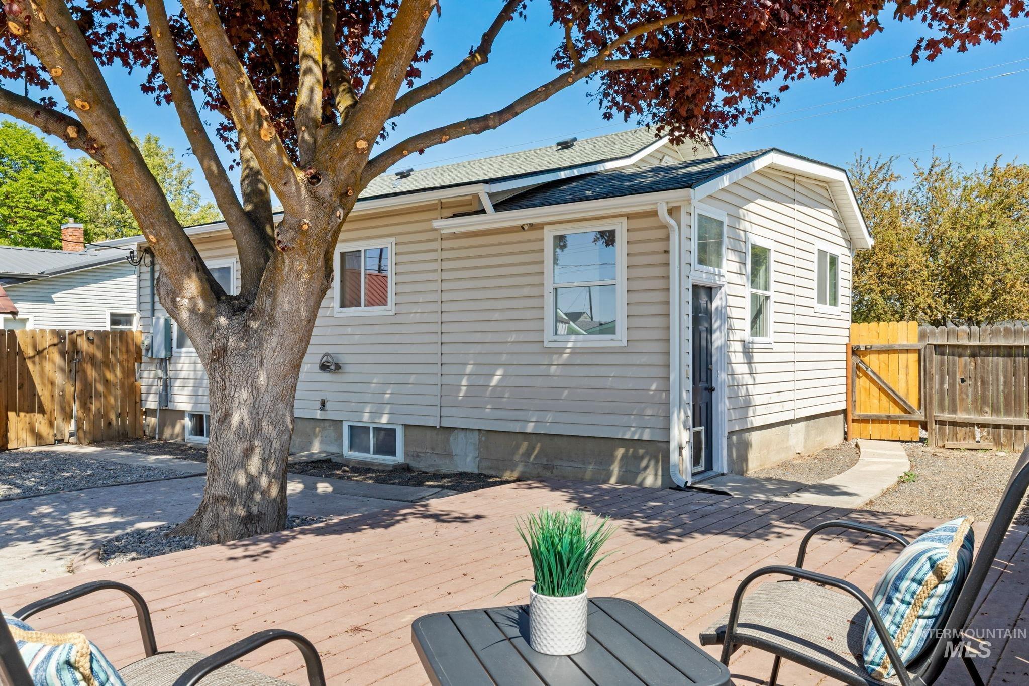 410 W 1st, Fruitland, Idaho 83619, 2 Bedrooms, 1 Bathroom, Residential For Sale, Price $329,000, 98986148