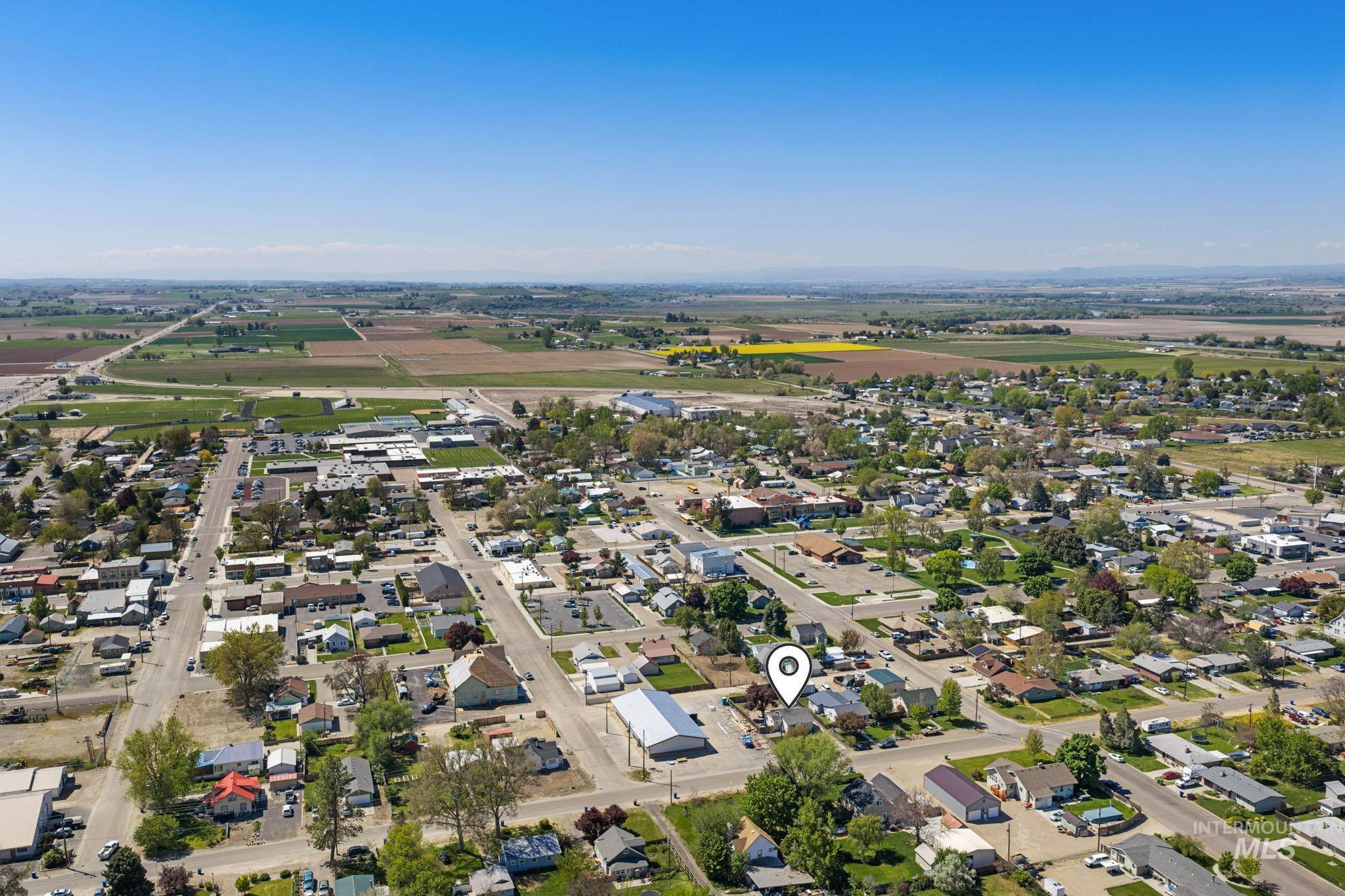 410 W 1st, Fruitland, Idaho 83619, 2 Bedrooms, 1 Bathroom, Residential For Sale, Price $329,000, 98986148