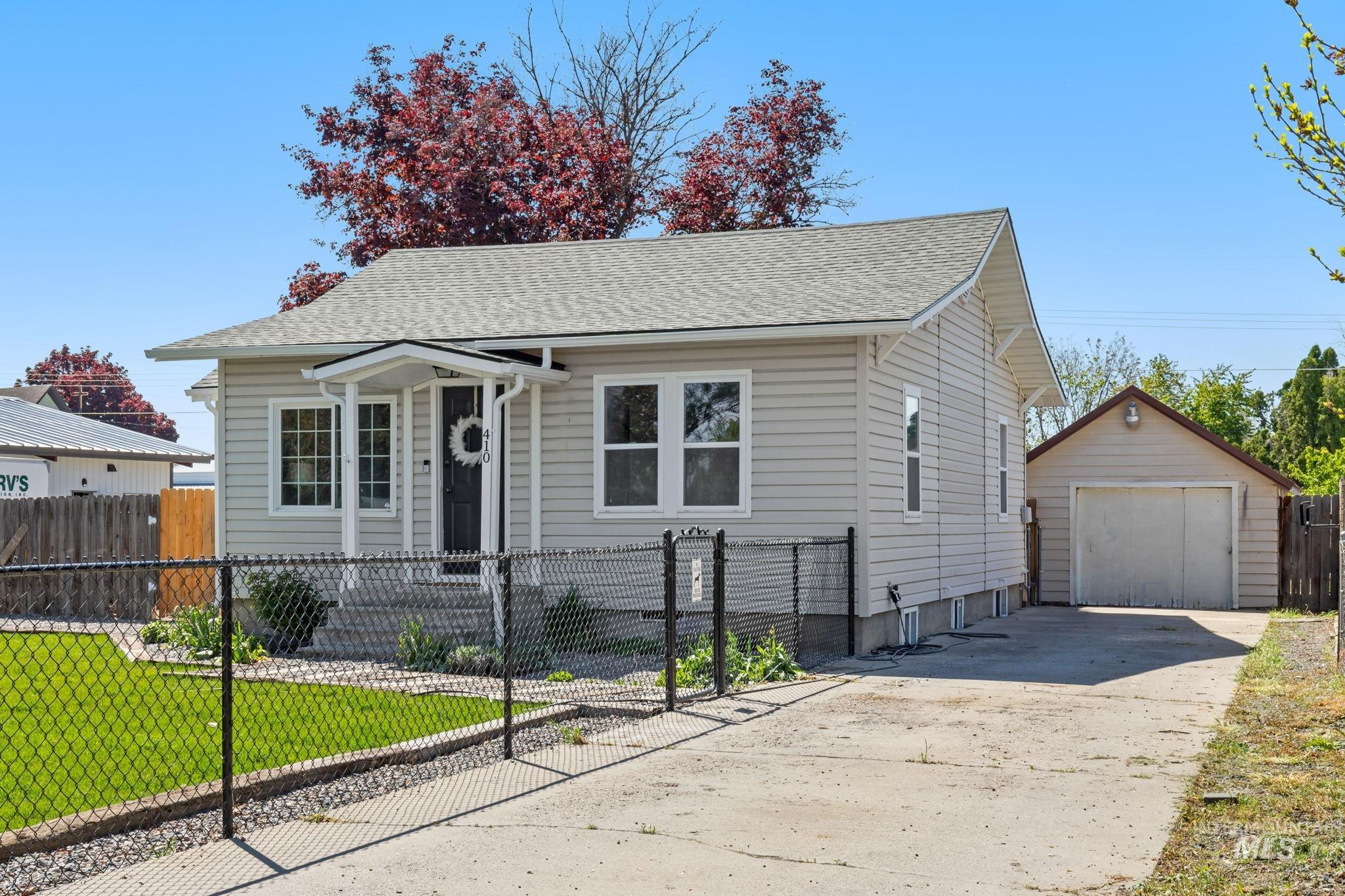 410 W 1st, Fruitland, Idaho 83619, 2 Bedrooms, 1 Bathroom, Residential For Sale, Price $329,000, 98986148