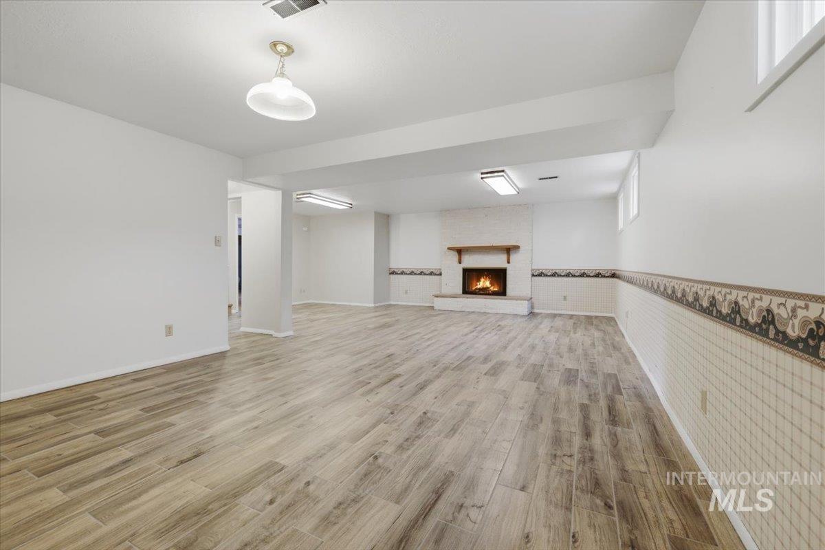 8315 W Valley View Dr, Boise, Idaho 83704, 4 Bedrooms, 2 Bathrooms, Residential For Sale, Price $600,000, 98986149