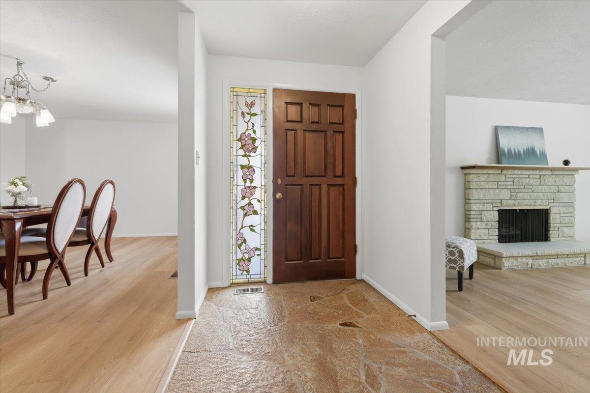 8315 W Valley View Dr, Boise, Idaho 83704, 4 Bedrooms, 2 Bathrooms, Residential For Sale, Price $600,000, 98986149