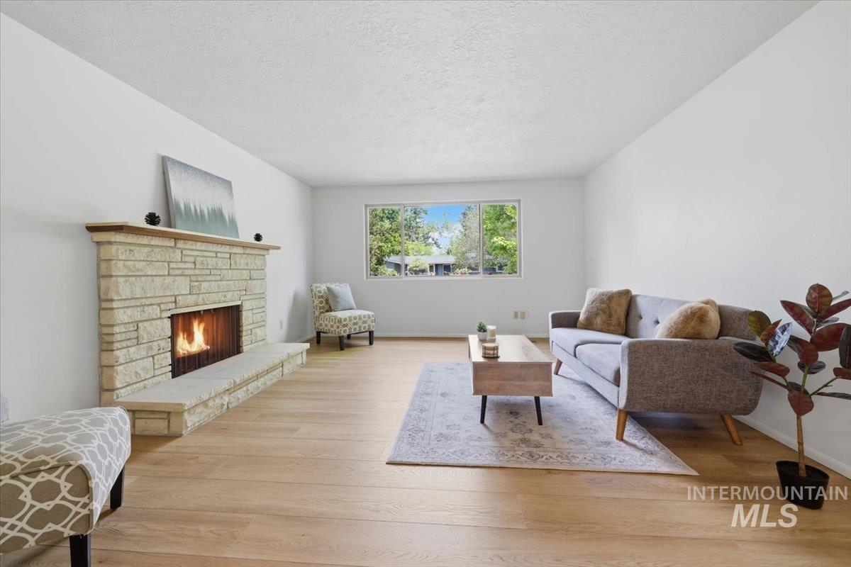 8315 W Valley View Dr, Boise, Idaho 83704, 4 Bedrooms, 2 Bathrooms, Residential For Sale, Price $600,000, 98986149