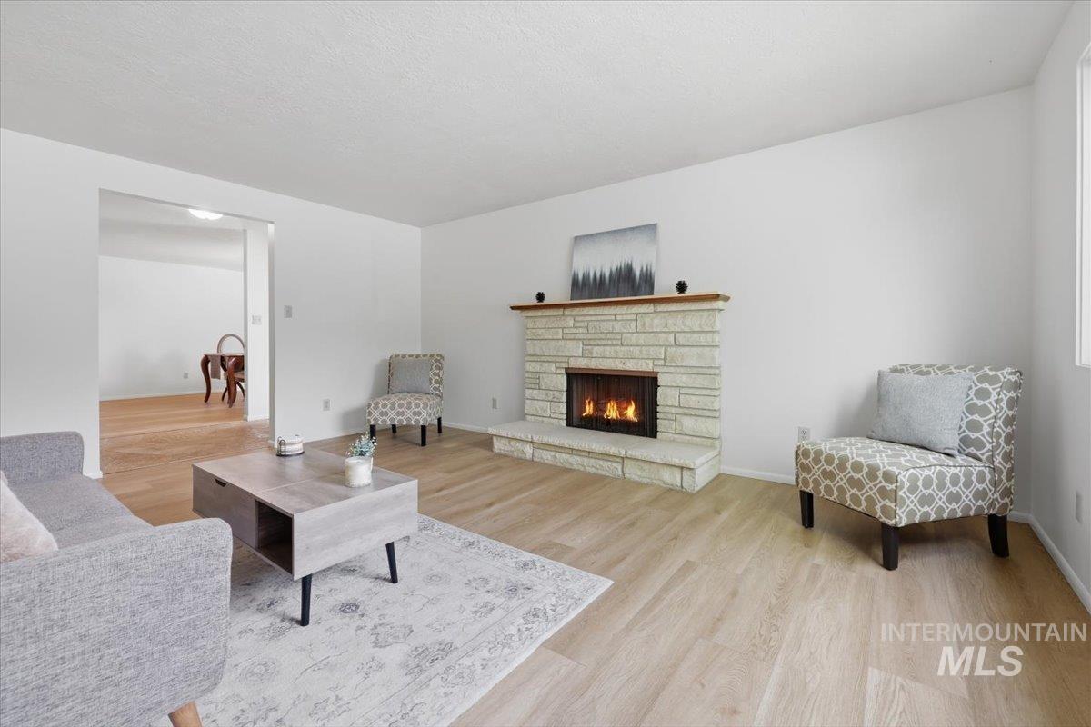 8315 W Valley View Dr, Boise, Idaho 83704, 4 Bedrooms, 2 Bathrooms, Residential For Sale, Price $600,000, 98986149