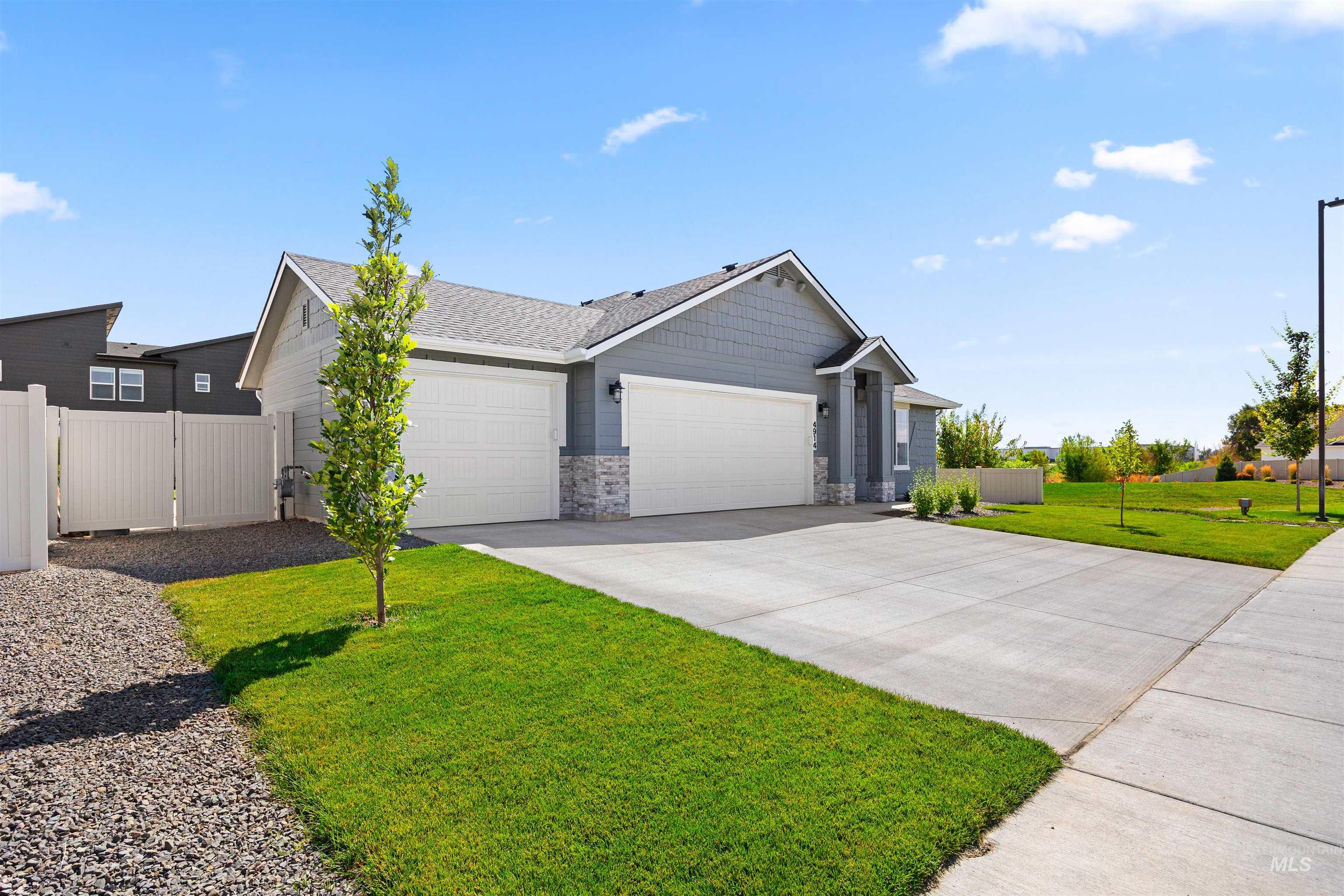 4914 Endicott Dr, Caldwell, Idaho 86605, 4 Bedrooms, 2 Bathrooms, Residential For Sale, Price $424,990,MLS 98986151