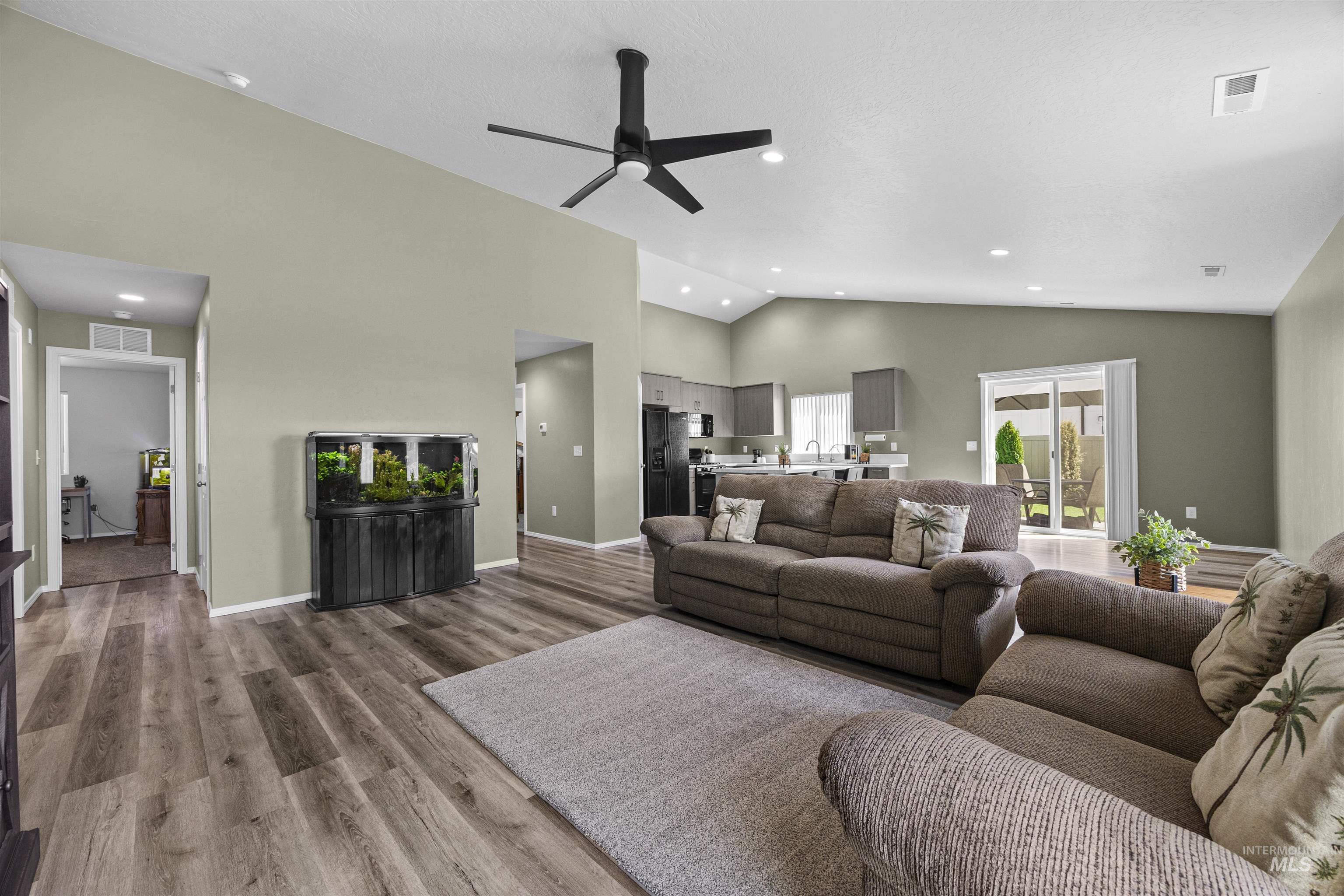 4914 Endicott Dr, Caldwell, Idaho 86605, 4 Bedrooms, 2 Bathrooms, Residential For Sale, Price $424,990,MLS 98986151