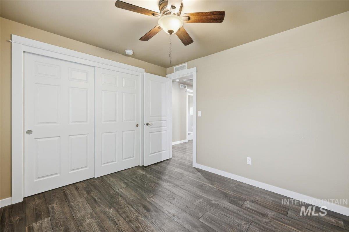 519 W Thornwood, Nampa, Idaho 83686, 3 Bedrooms, 2 Bathrooms, Residential For Sale, Price $469,900,MLS 98986155