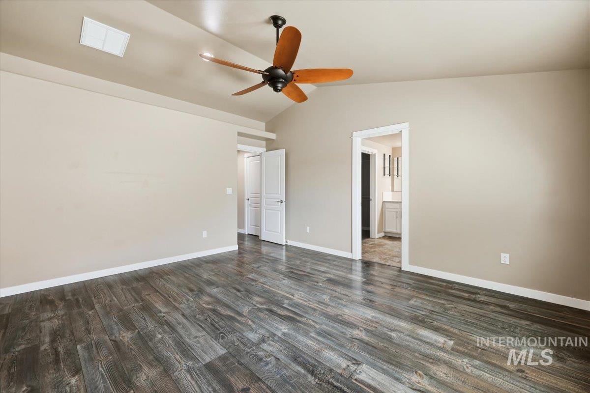 519 W Thornwood, Nampa, Idaho 83686, 3 Bedrooms, 2 Bathrooms, Residential For Sale, Price $469,900,MLS 98986155
