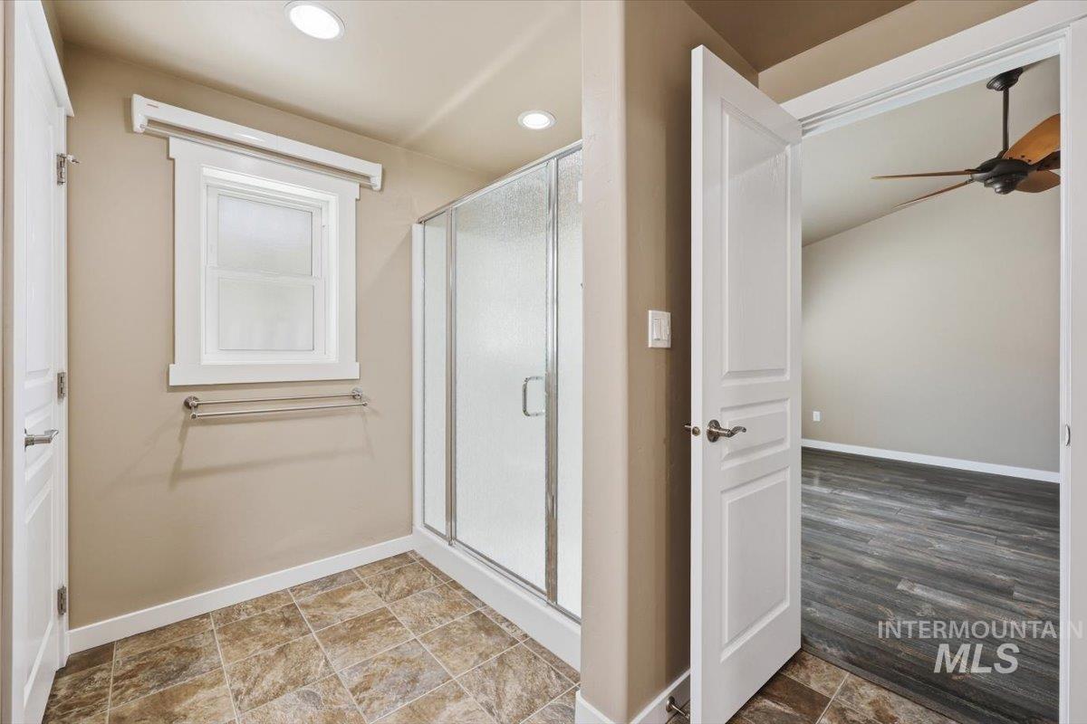 519 W Thornwood, Nampa, Idaho 83686, 3 Bedrooms, 2 Bathrooms, Residential For Sale, Price $469,900,MLS 98986155
