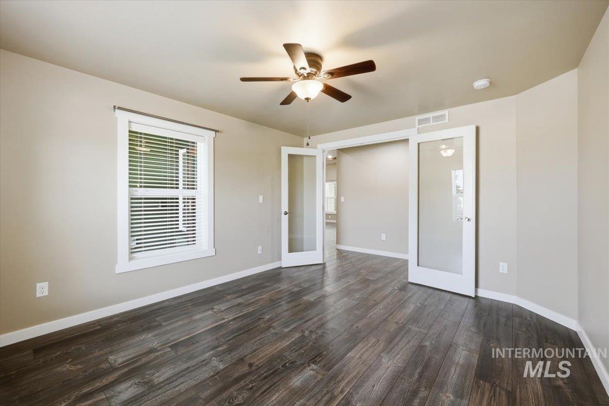 519 W Thornwood, Nampa, Idaho 83686, 3 Bedrooms, 2 Bathrooms, Residential For Sale, Price $469,900, 98986155