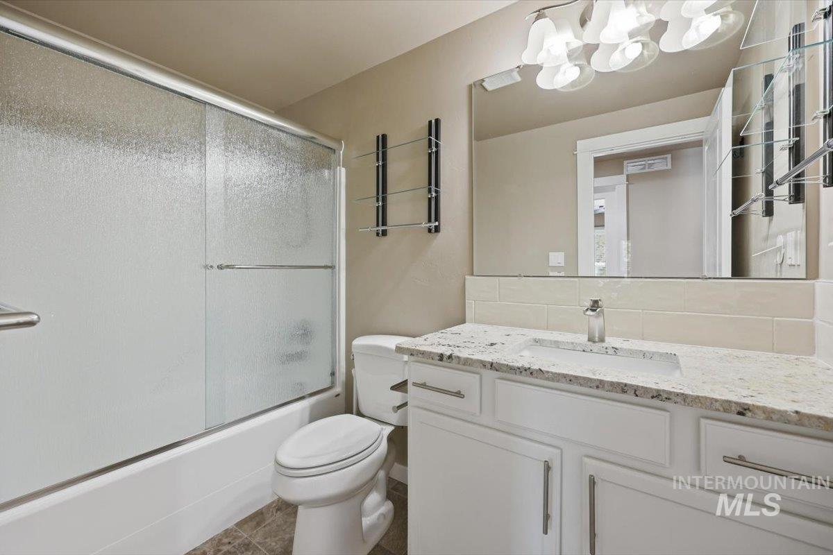 519 W Thornwood, Nampa, Idaho 83686, 3 Bedrooms, 2 Bathrooms, Residential For Sale, Price $469,900,MLS 98986155