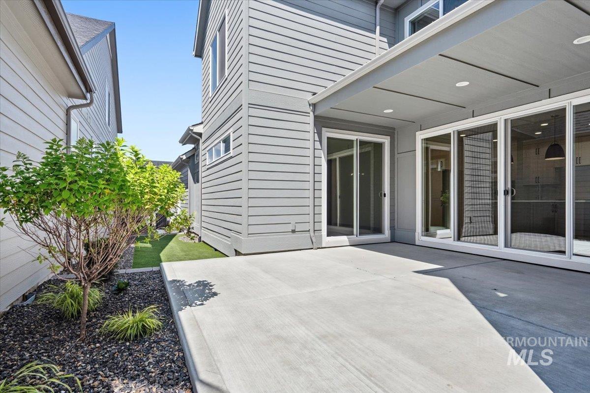 6121 S Apex Ave, Meridian, Idaho 83642, 3 Bedrooms, 2.5 Bathrooms, Residential For Sale, Price $724,900, 98986157