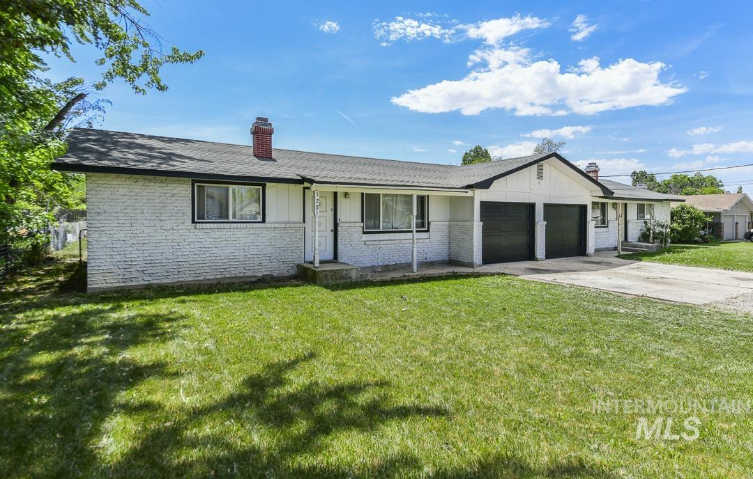 1281 W Owyhee St, Kuna, Idaho 83634, 2 Bedrooms, 1 Bathroom, Residential Income For Sale, Price $449,900, 98986159