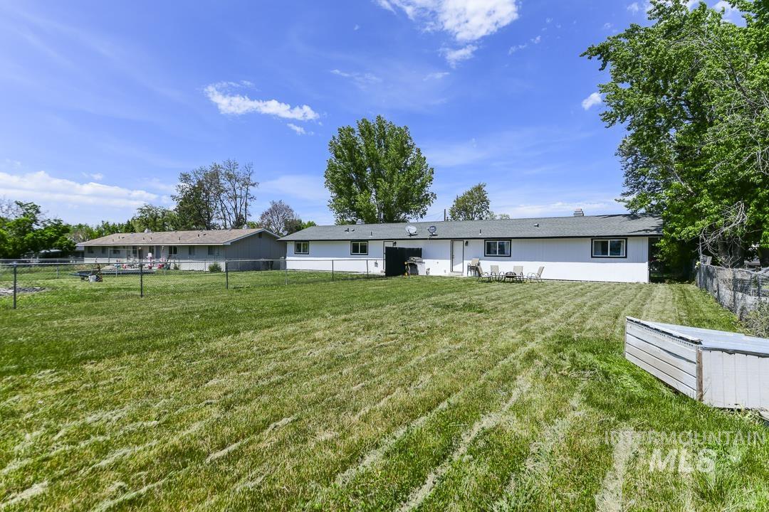 1281 W Owyhee St, Kuna, Idaho 83634, 2 Bedrooms, 1 Bathroom, Residential Income For Sale, Price $449,900, 98986159