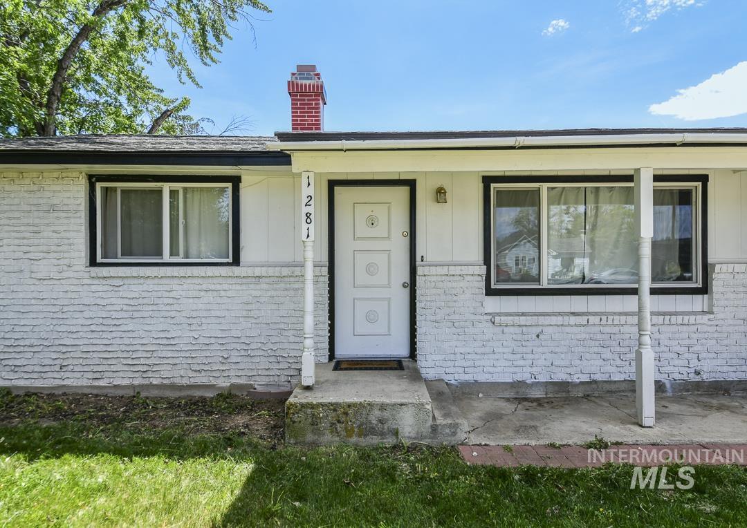 1281 W Owyhee St, Kuna, Idaho 83634, 2 Bedrooms, 1 Bathroom, Residential Income For Sale, Price $449,900, 98986159