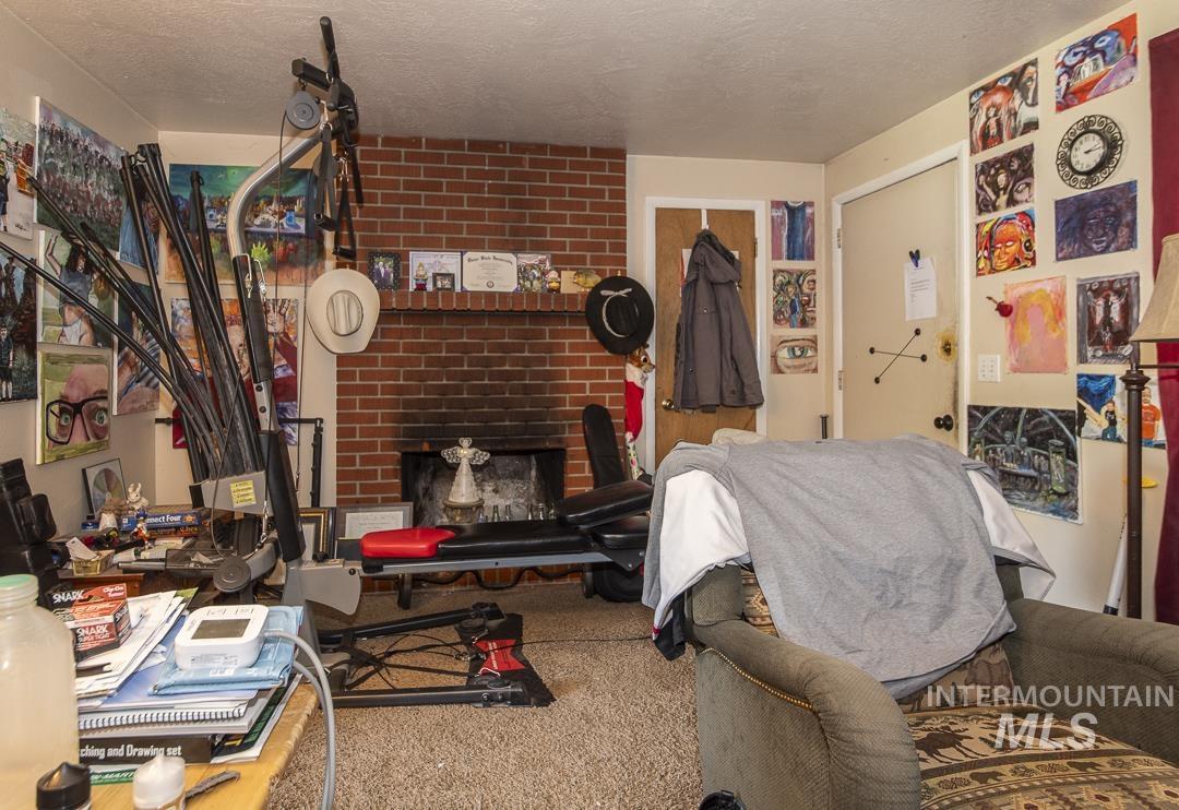 1281 W Owyhee St, Kuna, Idaho 83634, 2 Bedrooms, 1 Bathroom, Residential Income For Sale, Price $449,900, 98986159