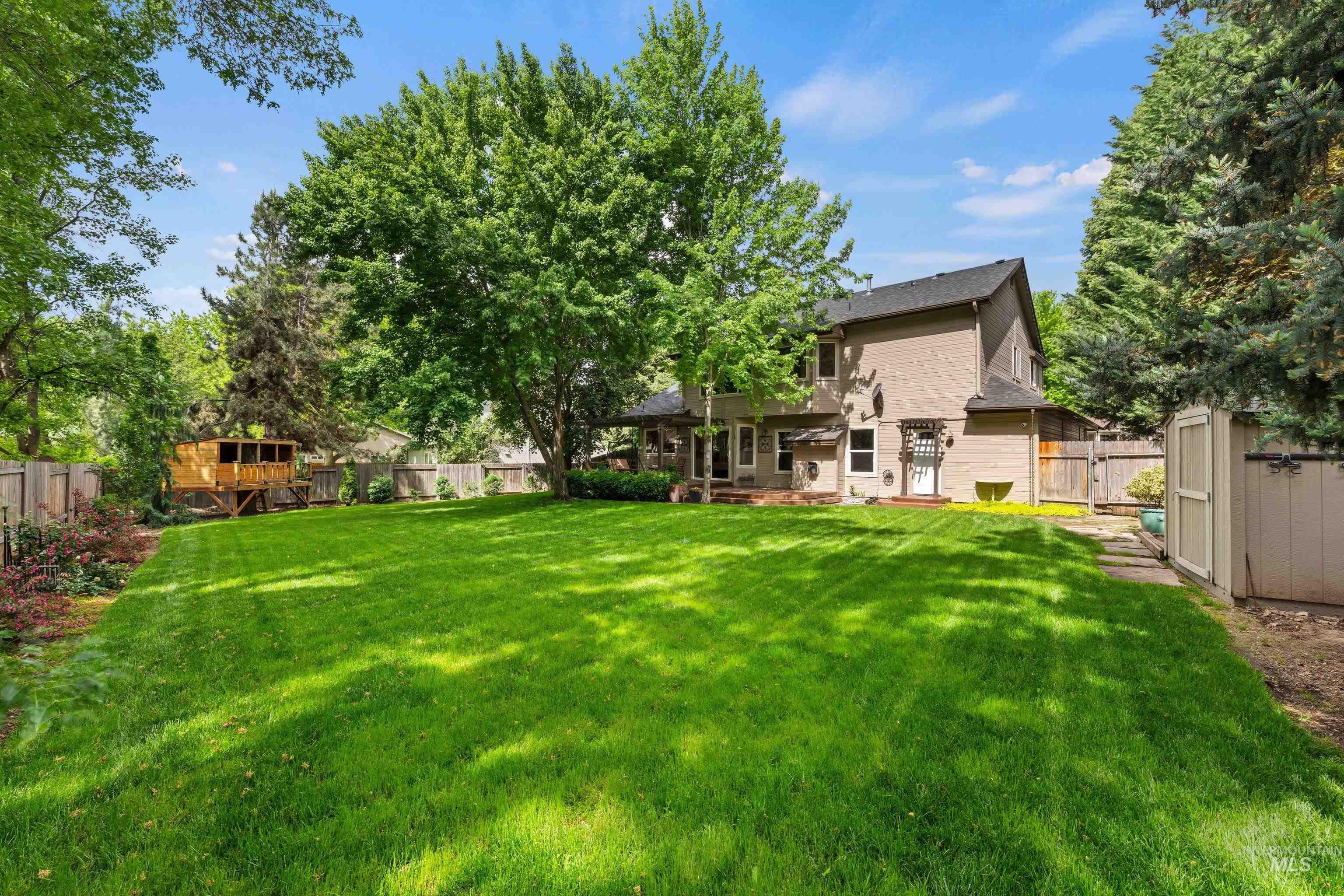 2455 E Heathfield Ct., Eagle, Idaho 83616, 4 Bedrooms, 2.5 Bathrooms, Residential For Sale, Price $674,990, 98986160