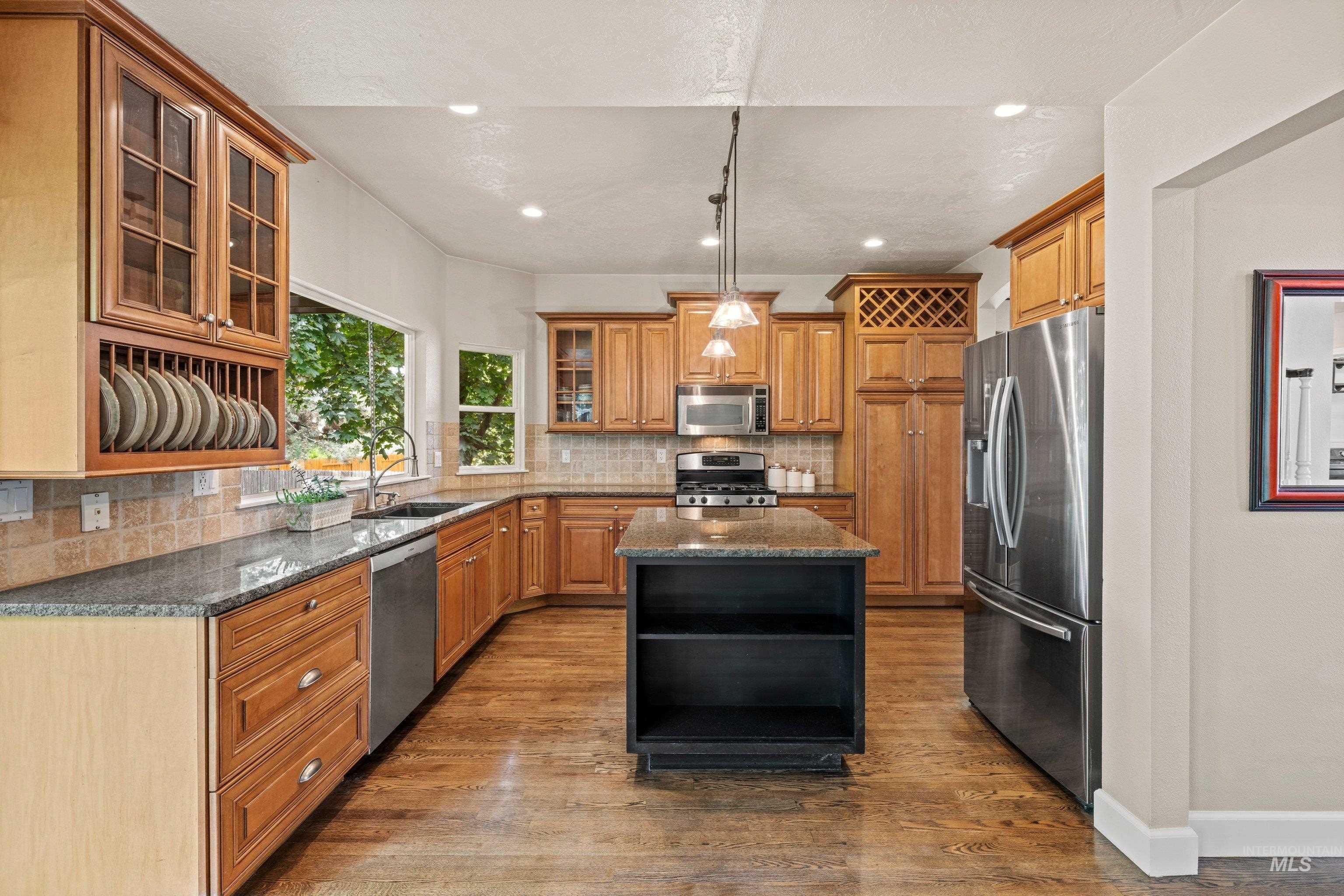 2455 E Heathfield Ct., Eagle, Idaho 83616, 4 Bedrooms, 2.5 Bathrooms, Residential For Sale, Price $674,990, 98986160