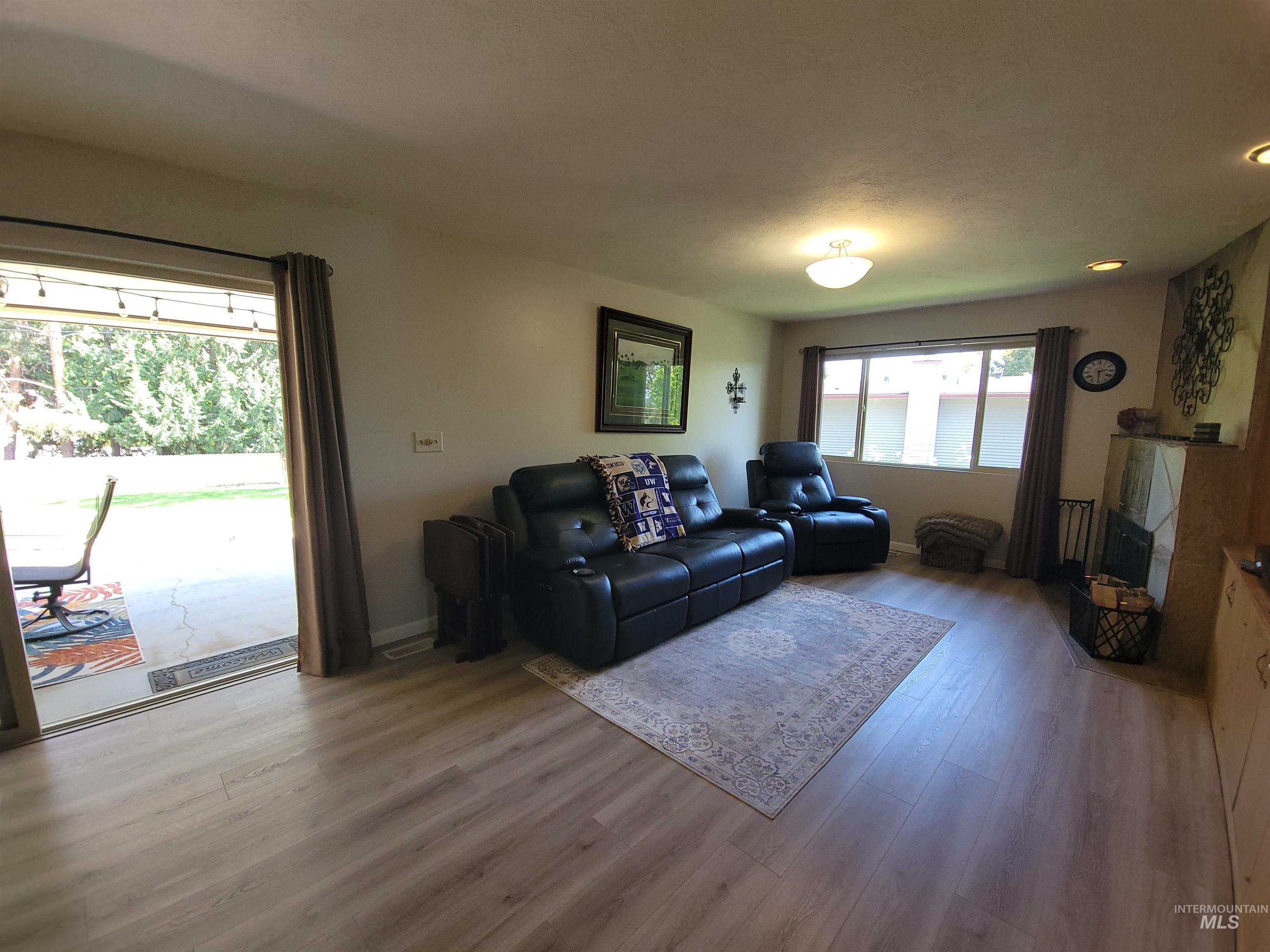 3100 N Ridgeway, Boise, Idaho 83702, 3 Bedrooms, 2 Bathrooms, Residential For Sale, Price $900,000, 98986162