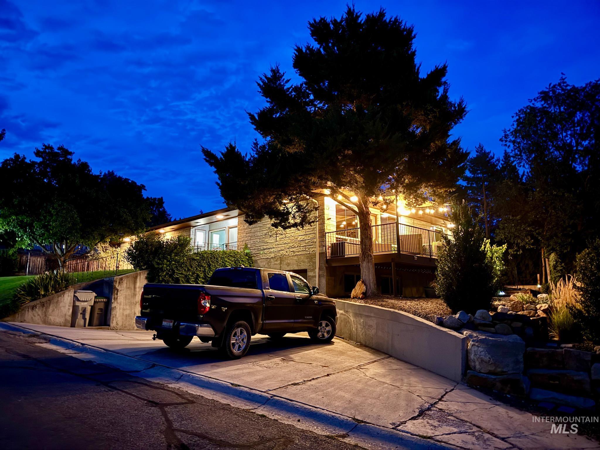 3100 N Ridgeway, Boise, Idaho 83702, 3 Bedrooms, 2 Bathrooms, Residential For Sale, Price $900,000, 98986162