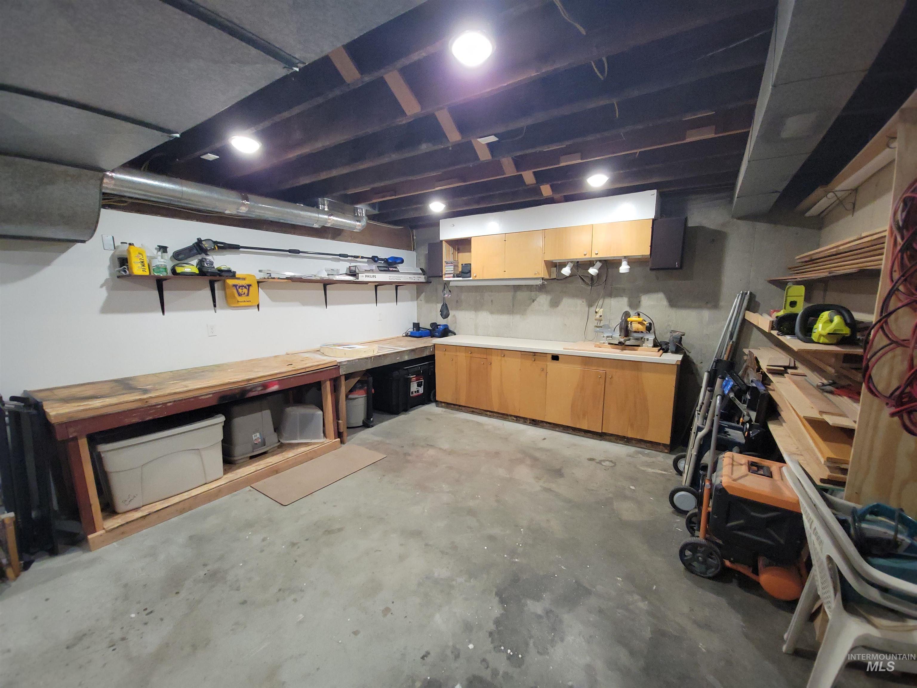 3100 N Ridgeway, Boise, Idaho 83702, 3 Bedrooms, 2 Bathrooms, Residential For Sale, Price $900,000, 98986162