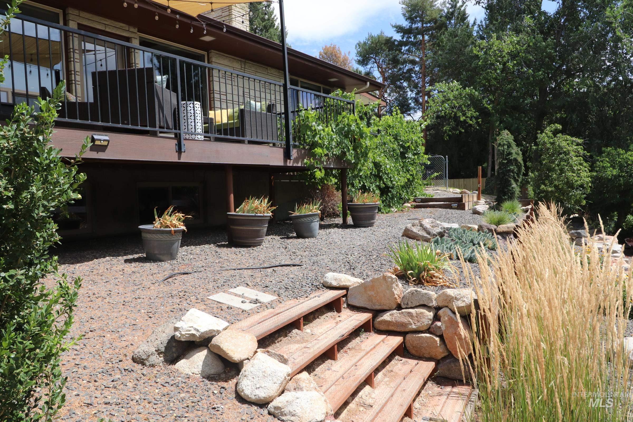 3100 N Ridgeway, Boise, Idaho 83702, 3 Bedrooms, 2 Bathrooms, Residential For Sale, Price $900,000, 98986162