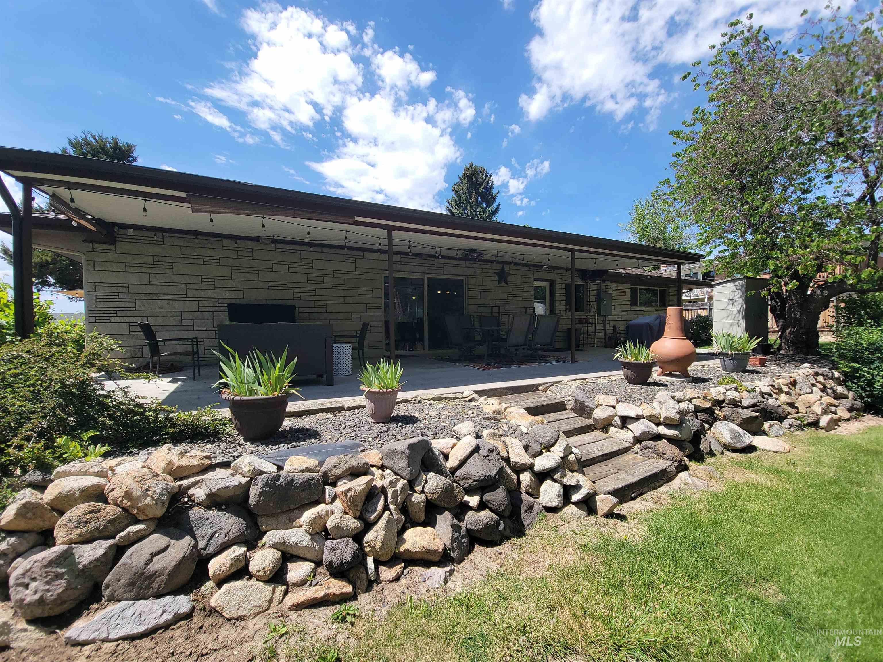3100 N Ridgeway, Boise, Idaho 83702, 3 Bedrooms, 2 Bathrooms, Residential For Sale, Price $900,000, 98986162