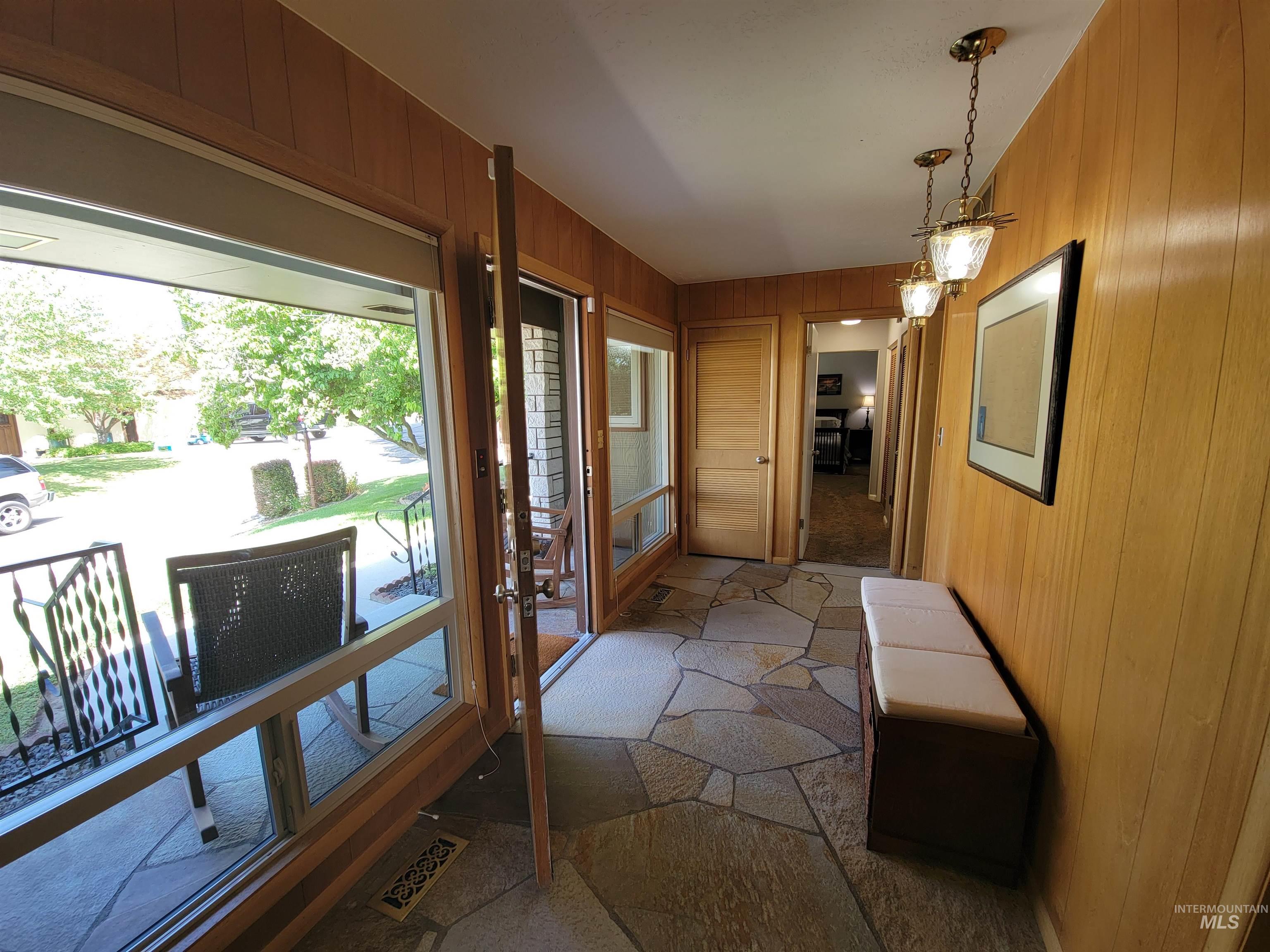 3100 N Ridgeway, Boise, Idaho 83702, 3 Bedrooms, 2 Bathrooms, Residential For Sale, Price $900,000, 98986162