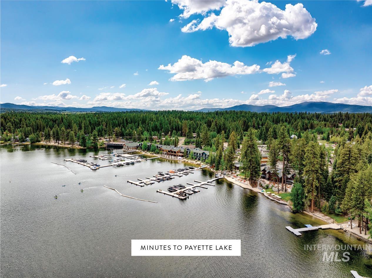 450 Blackhawk Lake Dr, McCall, Idaho 83638, 6 Bedrooms, 5.5 Bathrooms, Residential For Sale, Price $2,497,000, 98986163