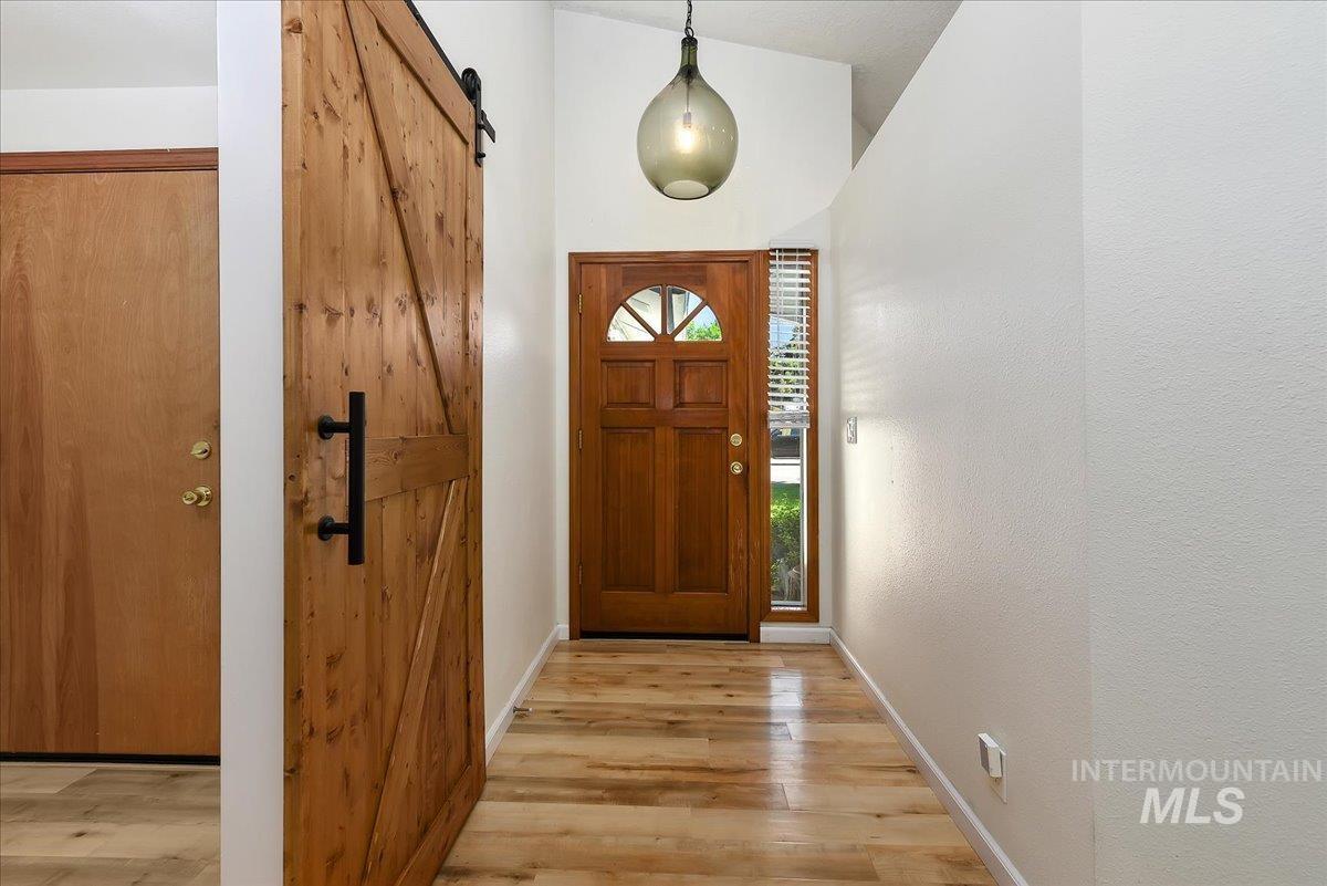 9215 W Preece St, Boise, Idaho 83704, 3 Bedrooms, 2 Bathrooms, Residential For Sale, Price $399,900, 98986166
