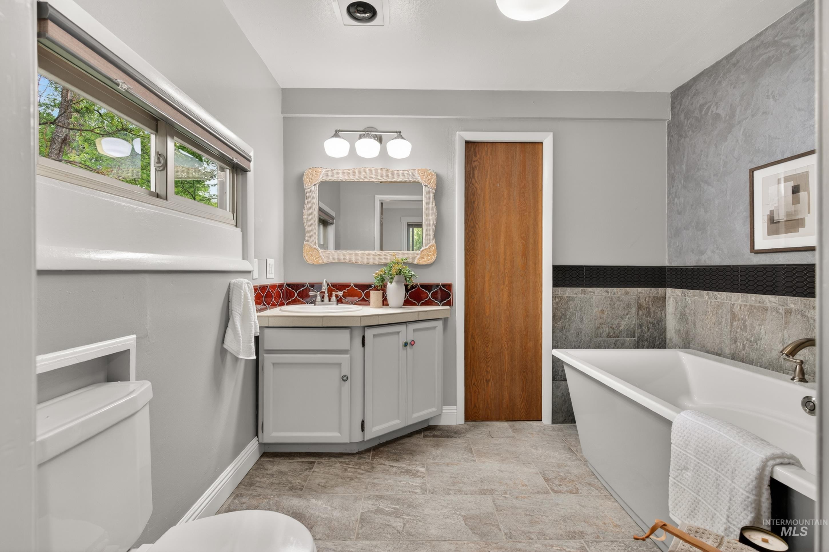 1110 N 6th Street, Boise, Idaho 83702, 4 Bedrooms, 3 Bathrooms, Residential For Sale, Price $1,100,000, 98986167