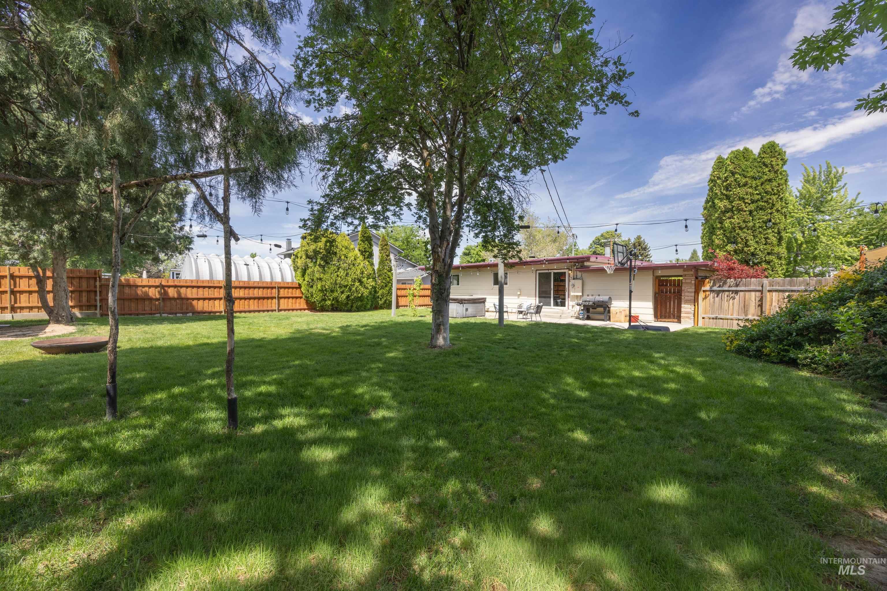 1929 W Bedford, Boise, Idaho 83705, 3 Bedrooms, 2 Bathrooms, Residential For Sale, Price $550,000,MLS 98986170