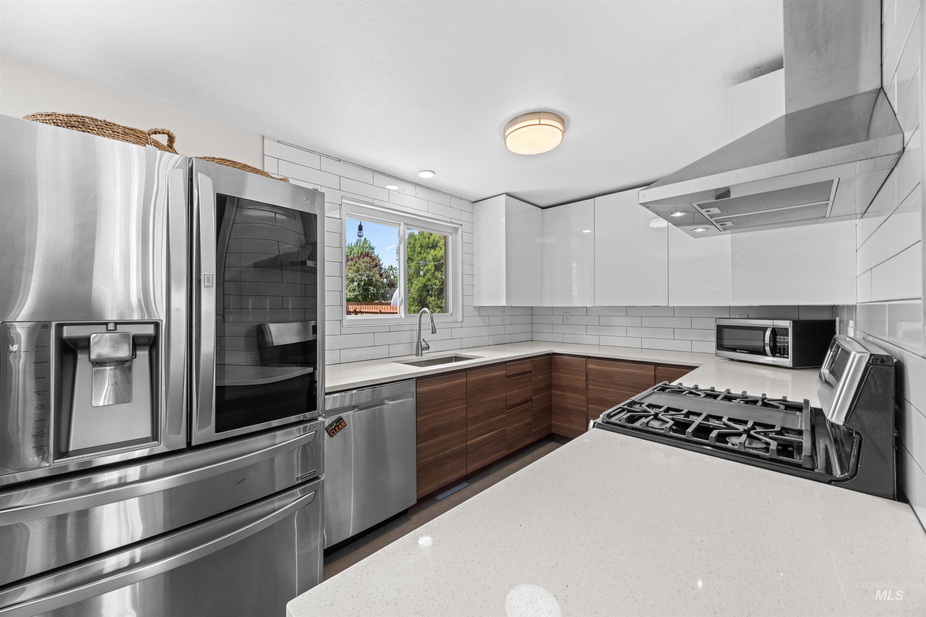 1929 W Bedford, Boise, Idaho 83705, 3 Bedrooms, 2 Bathrooms, Residential For Sale, Price $550,000,MLS 98986170