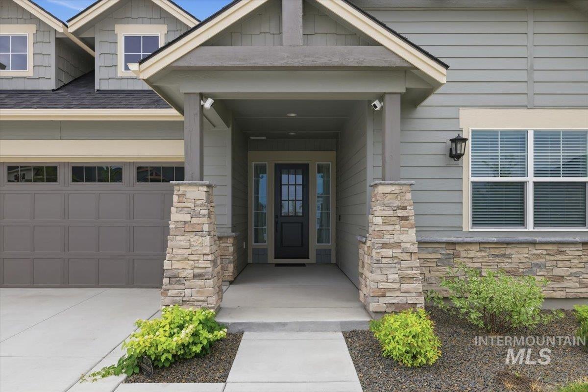 5657 W Polecat Dr., Eagle, Idaho 83616, 3 Bedrooms, 3.5 Bathrooms, Residential For Sale, Price $1,099,990,MLS 98986171