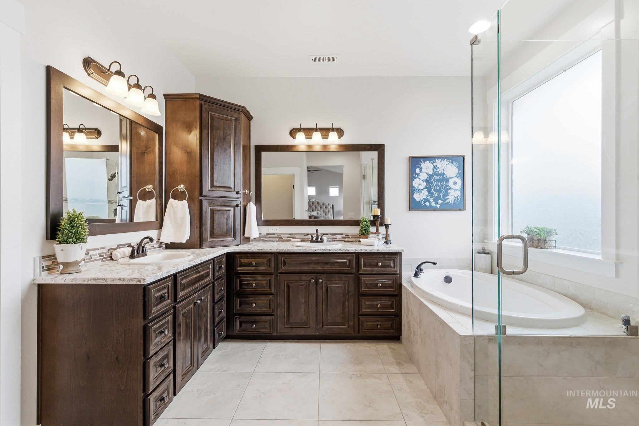 5529 W Kincreag, Boise, Idaho 83714, 5 Bedrooms, 4 Bathrooms, Residential For Sale, Price $959,900, 98986172