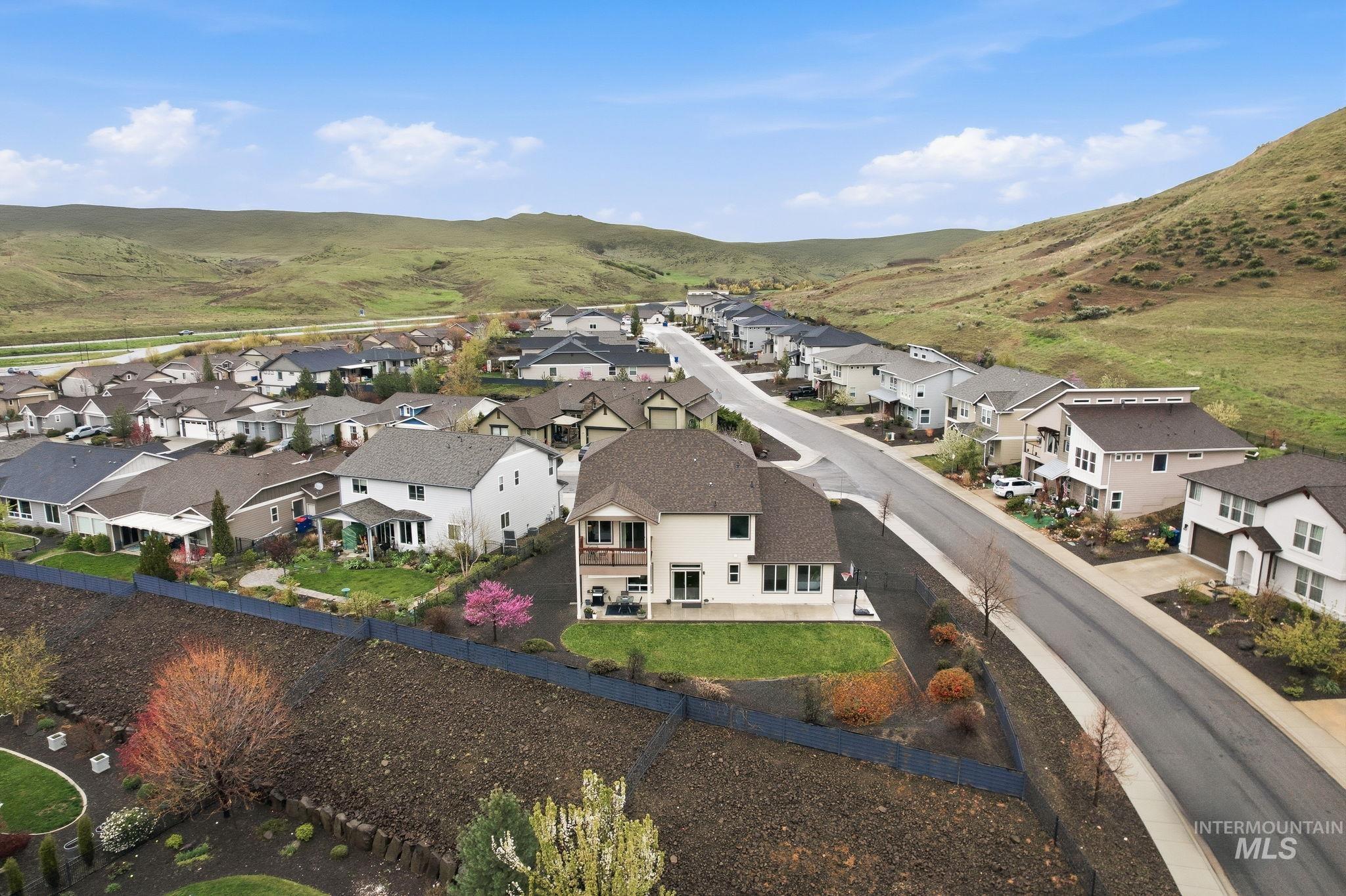 5529 W Kincreag, Boise, Idaho 83714, 5 Bedrooms, 4 Bathrooms, Residential For Sale, Price $959,900, 98986172