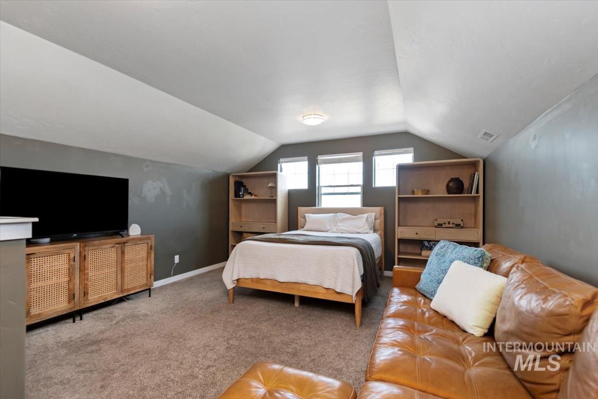 5948 W Hamm Ln, Eagle, Idaho 83616, 3 Bedrooms, 2 Bathrooms, Residential For Sale, Price $564,900, 98986173