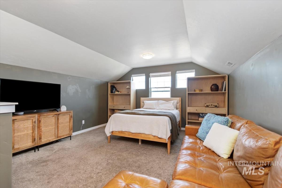 5948 W Hamm Ln, Eagle, Idaho 83616, 3 Bedrooms, 2 Bathrooms, Residential For Sale, Price $589,900, 98986173