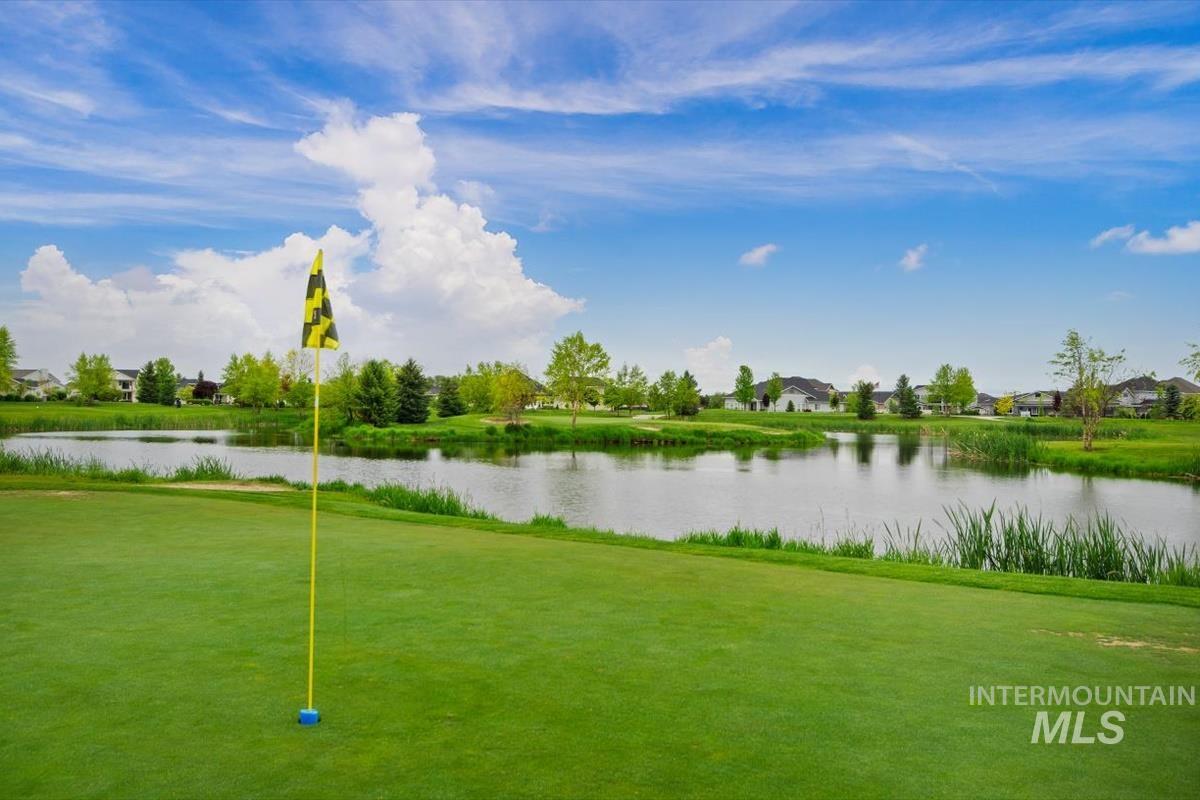 5948 W Hamm Ln, Eagle, Idaho 83616, 3 Bedrooms, 2 Bathrooms, Residential For Sale, Price $564,900, 98986173