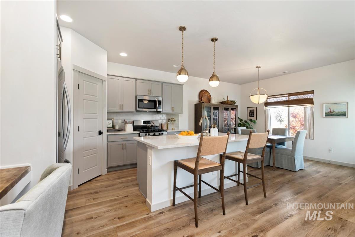 5948 W Hamm Ln, Eagle, Idaho 83616, 3 Bedrooms, 2 Bathrooms, Residential For Sale, Price $564,900, 98986173