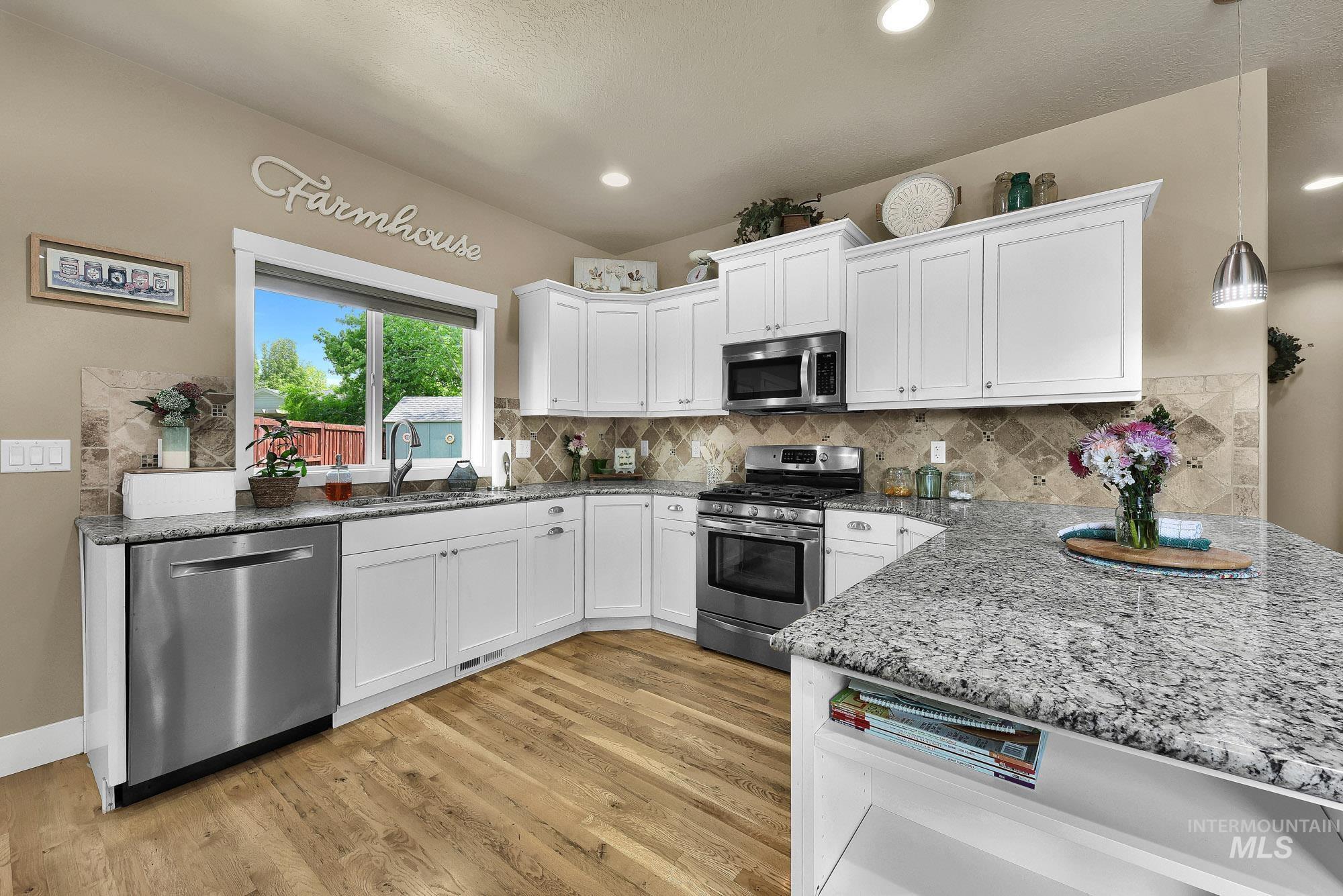 6650 S Red Shine Way, Boise, Idaho 83709, 3 Bedrooms, 2.5 Bathrooms, Residential For Sale, Price $549,000, 98986179