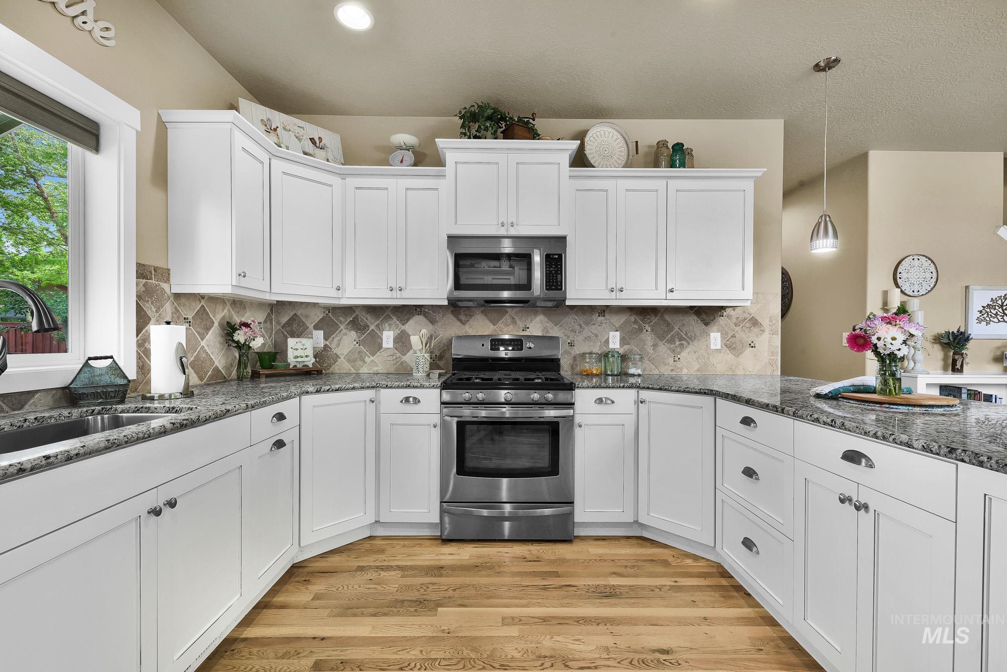 6650 S Red Shine Way, Boise, Idaho 83709, 3 Bedrooms, 2.5 Bathrooms, Residential For Sale, Price $549,000, 98986179